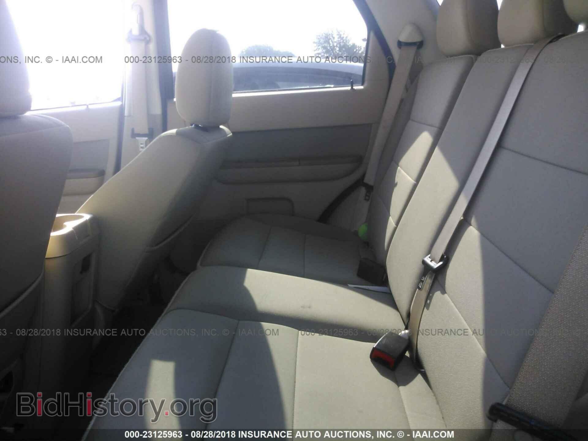2012 Ford Escape - VIN: 1FMCU0D71CKC51722 - Photo 8