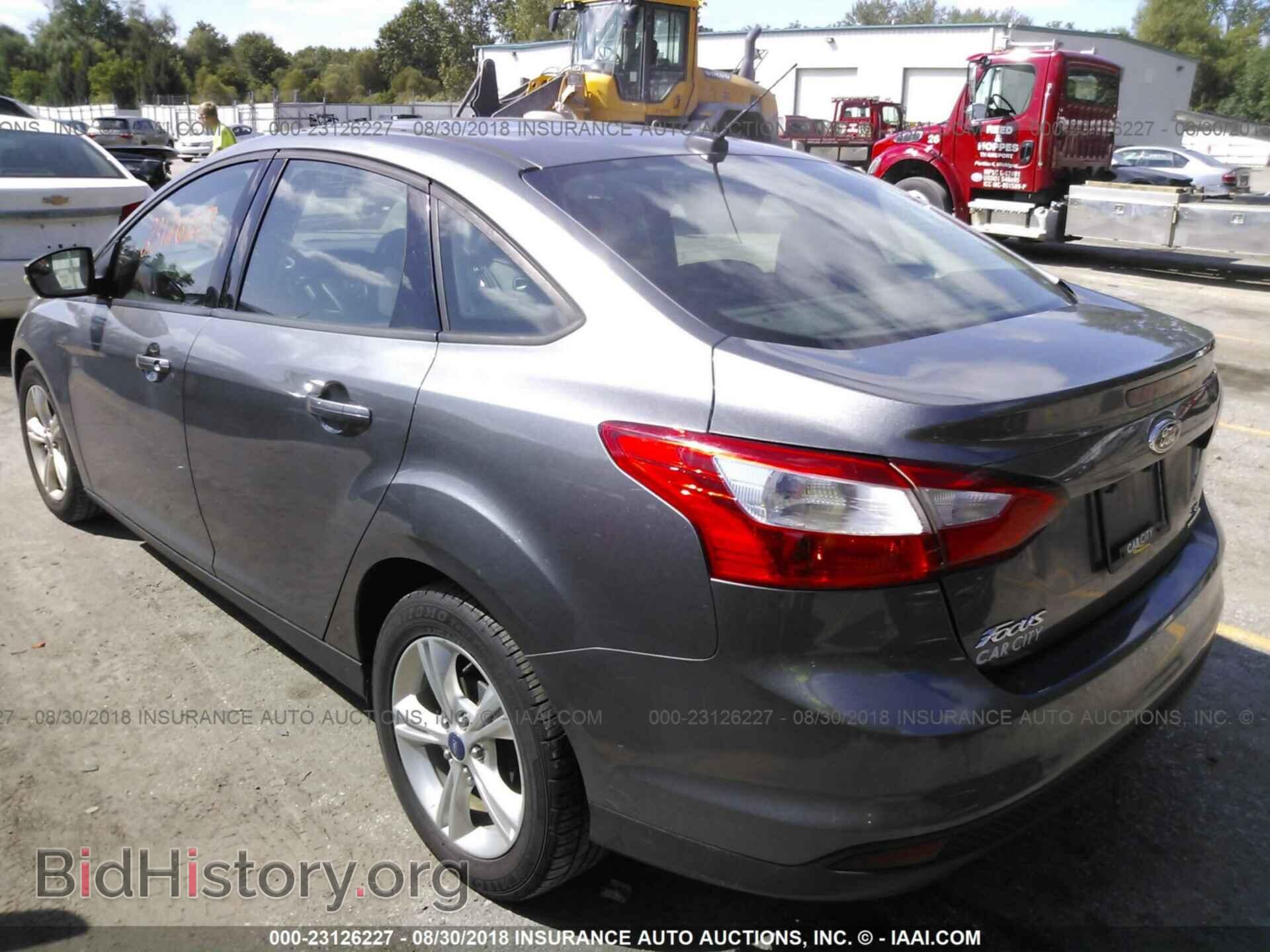 2013 Ford Focus - VIN: 1FADP3F22DL130430 - Фото 3