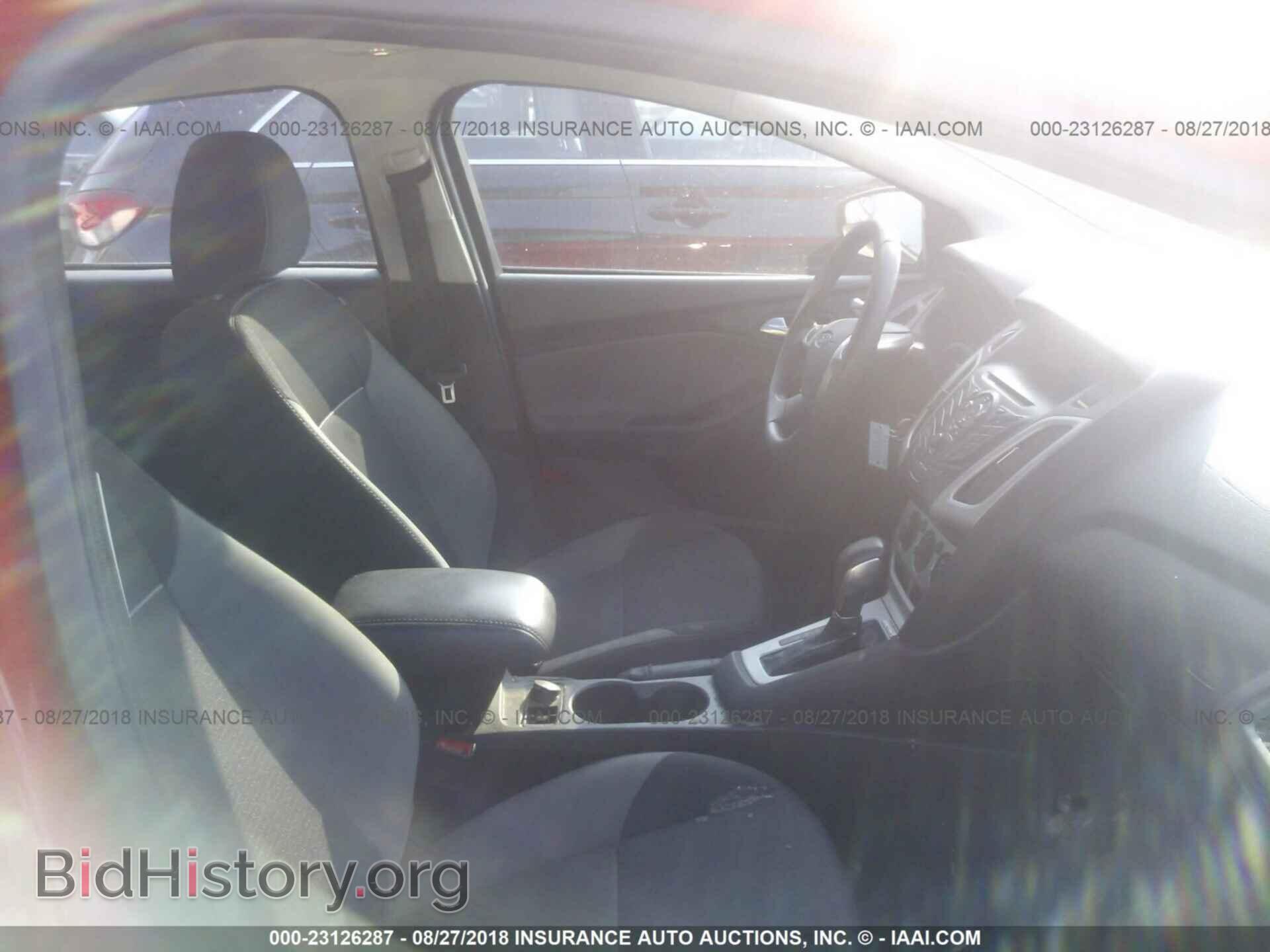 2014 Ford Focus - VIN: 1FADP3F29EL211538 - Photo 5