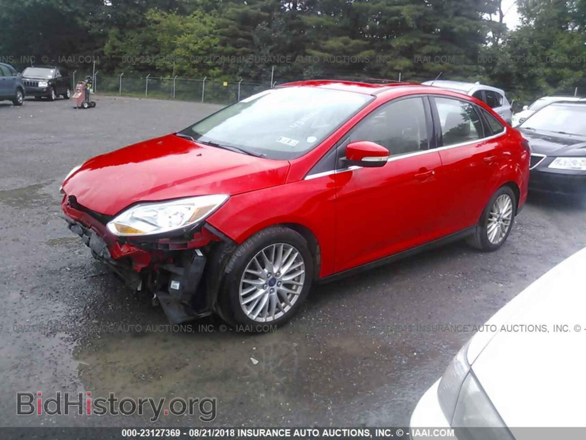 2012 Ford Focus - VIN: 1FAHP3H27CL437606 - Photo 2