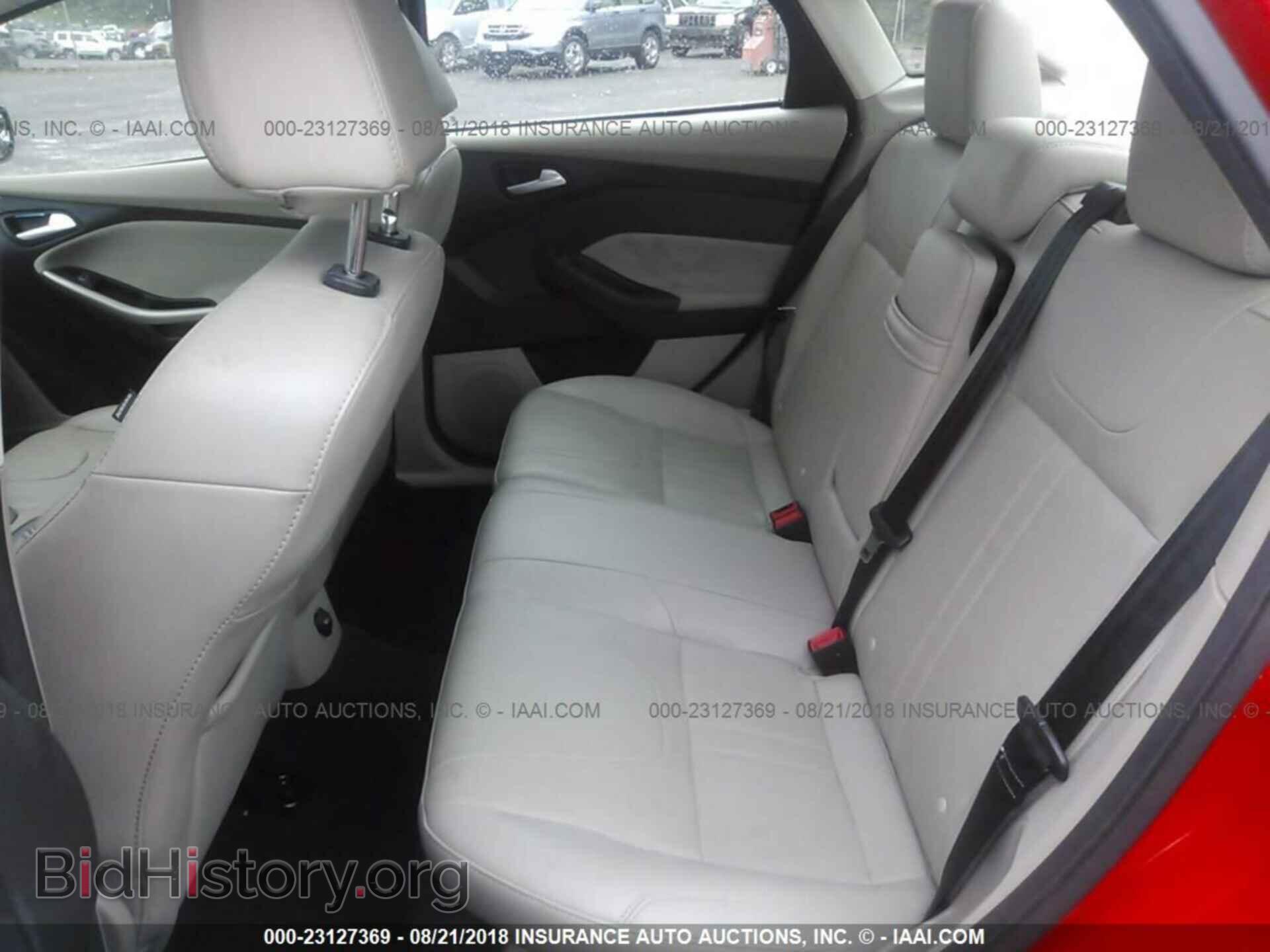 2012 Ford Focus - VIN: 1FAHP3H27CL437606 - Photo 8