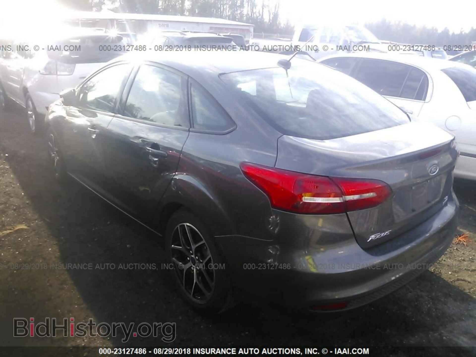 2017 Ford Focus - VIN: 1FADP3FE8HL334245 - Photo 3