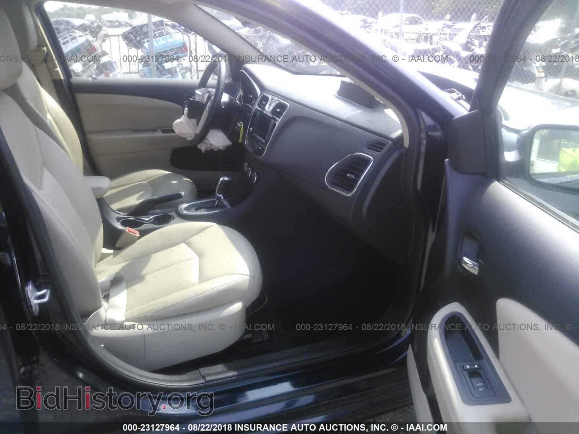 2012 Chrysler 200 - VIN: 1C3CCBCGXCN125673 - Фото 5