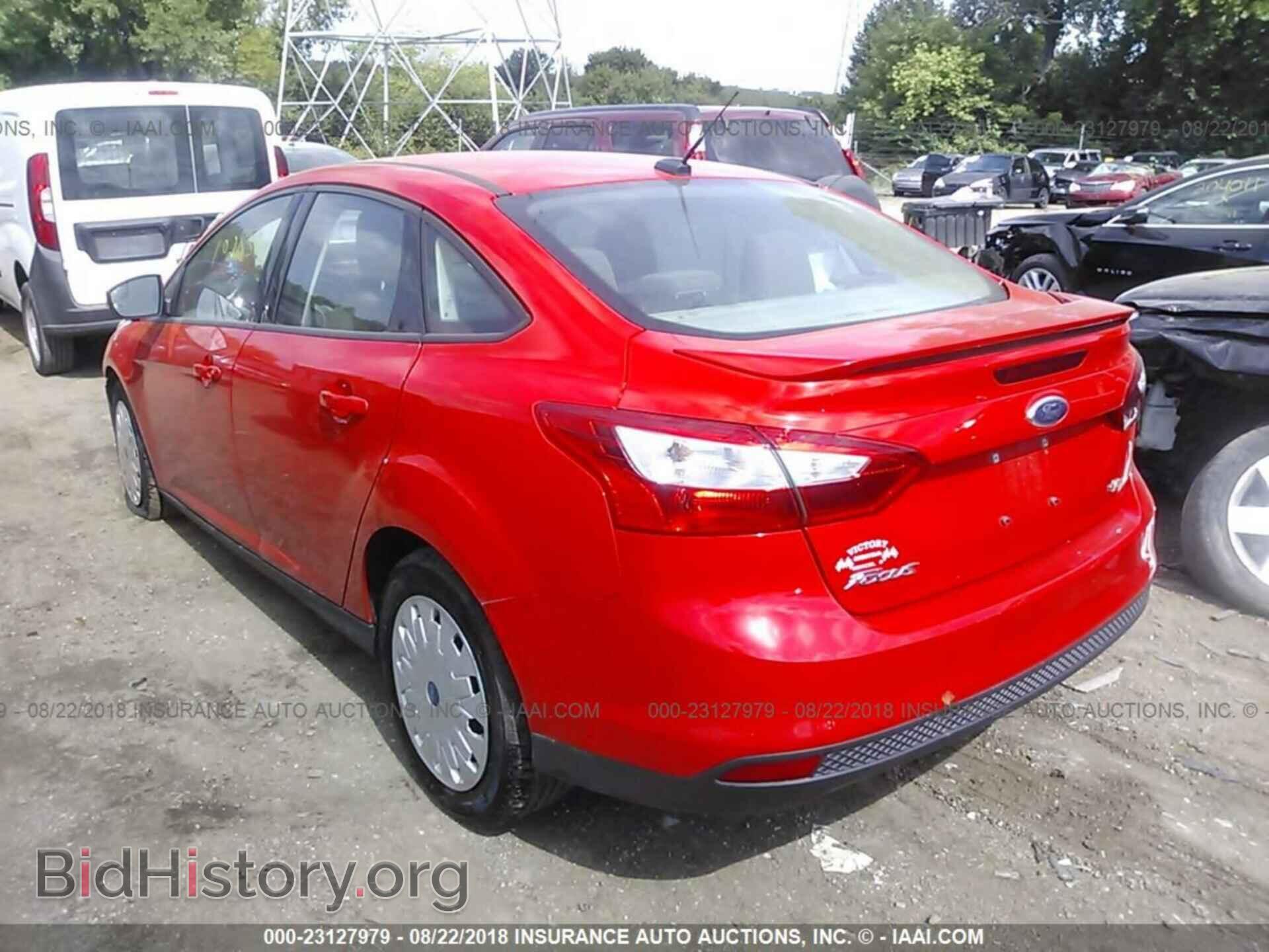 2012 Ford Focus - VIN: 1FAHP3F22CL311592 - Photo 3