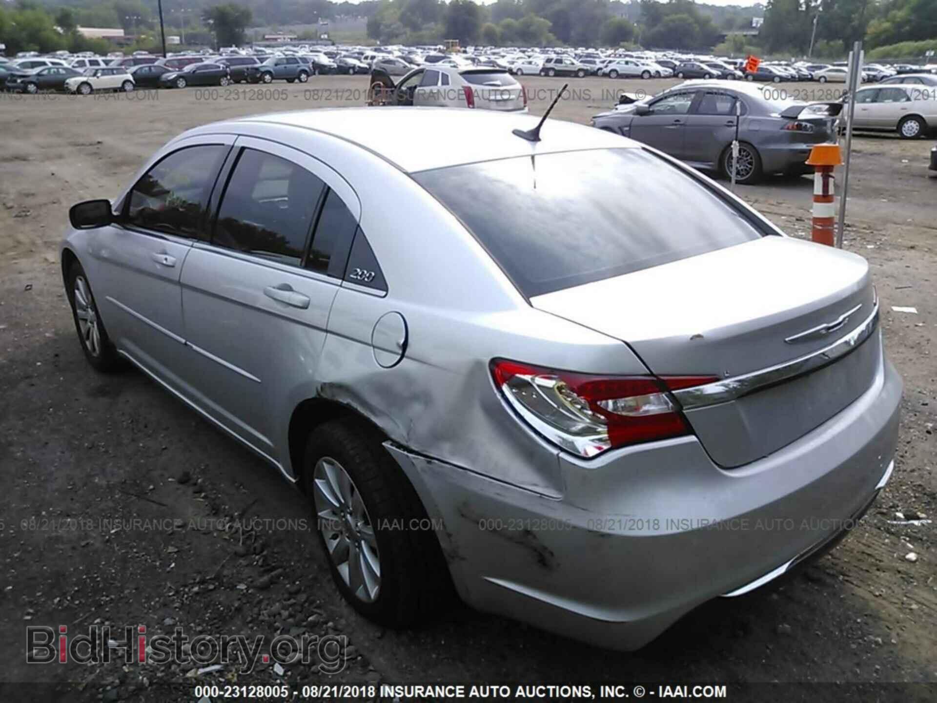 2012 Chrysler 200 - VIN: 1C3CCBBB3CN207864 - Фото 3