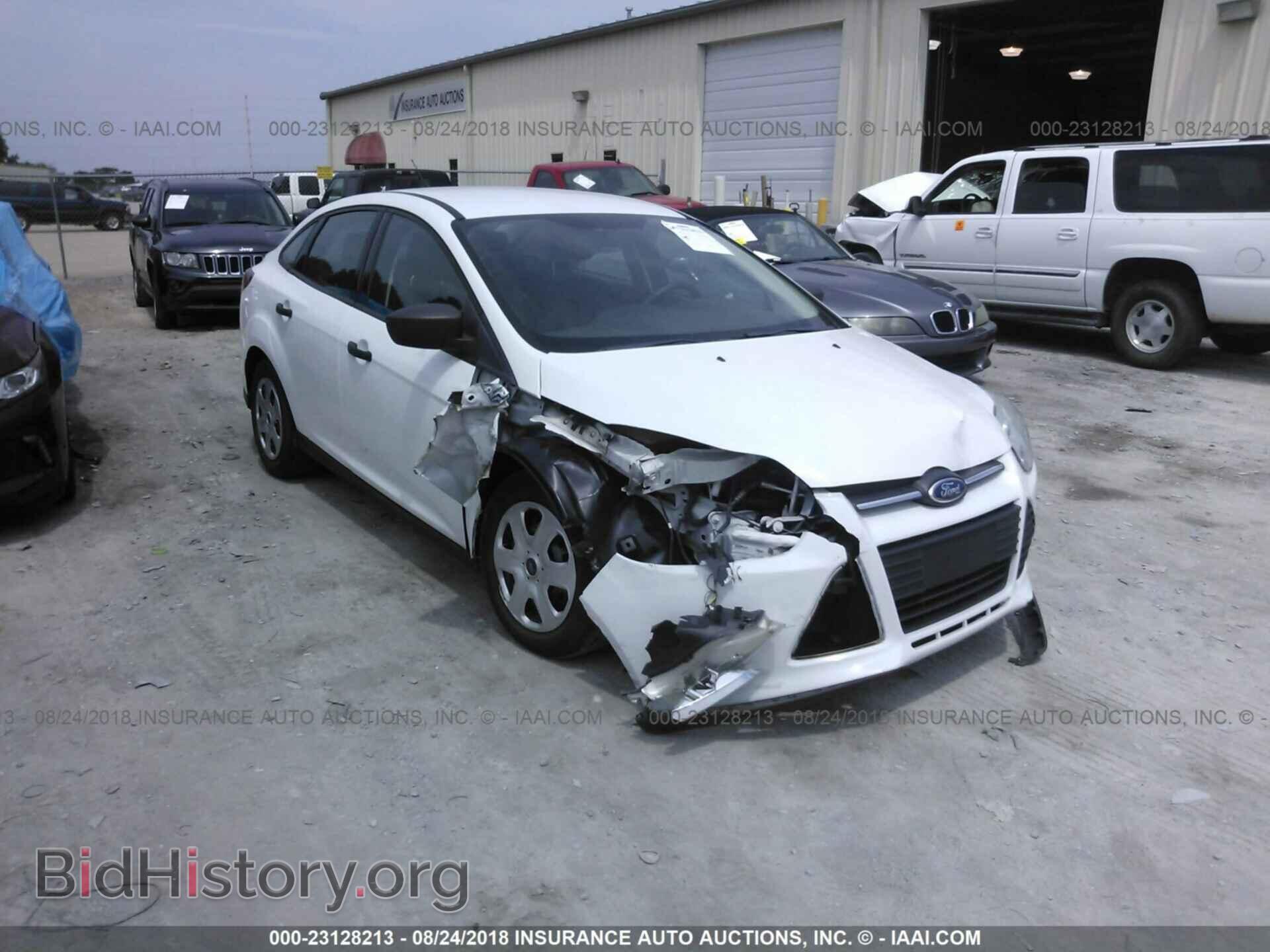 Photo 1FAHP3E29CL260528 - Ford Focus 2012