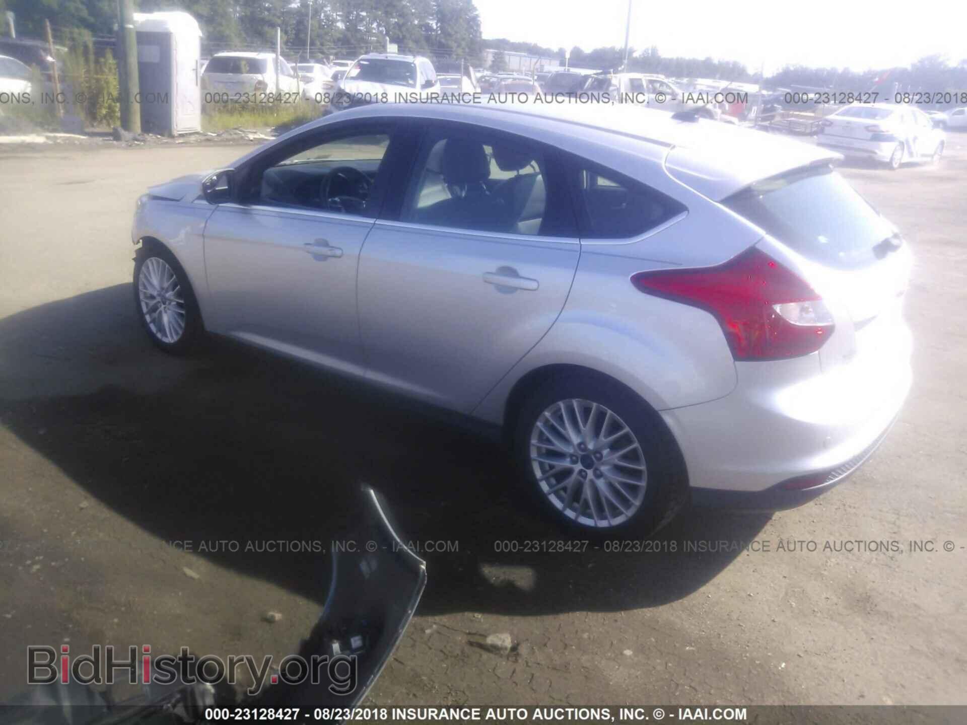 2012 Ford Focus - VIN: 1FAHP3M28CL105650 - Photo 3