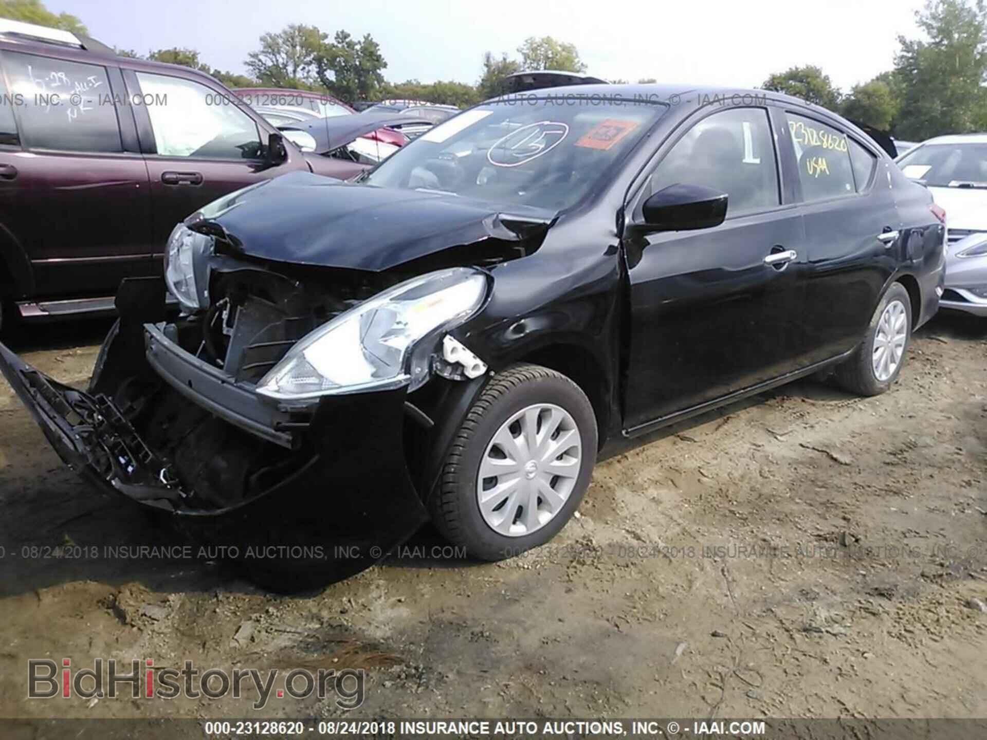 2017 Nissan Versa - VIN: 3N1CN7AP3HL815846 - Фото 2
