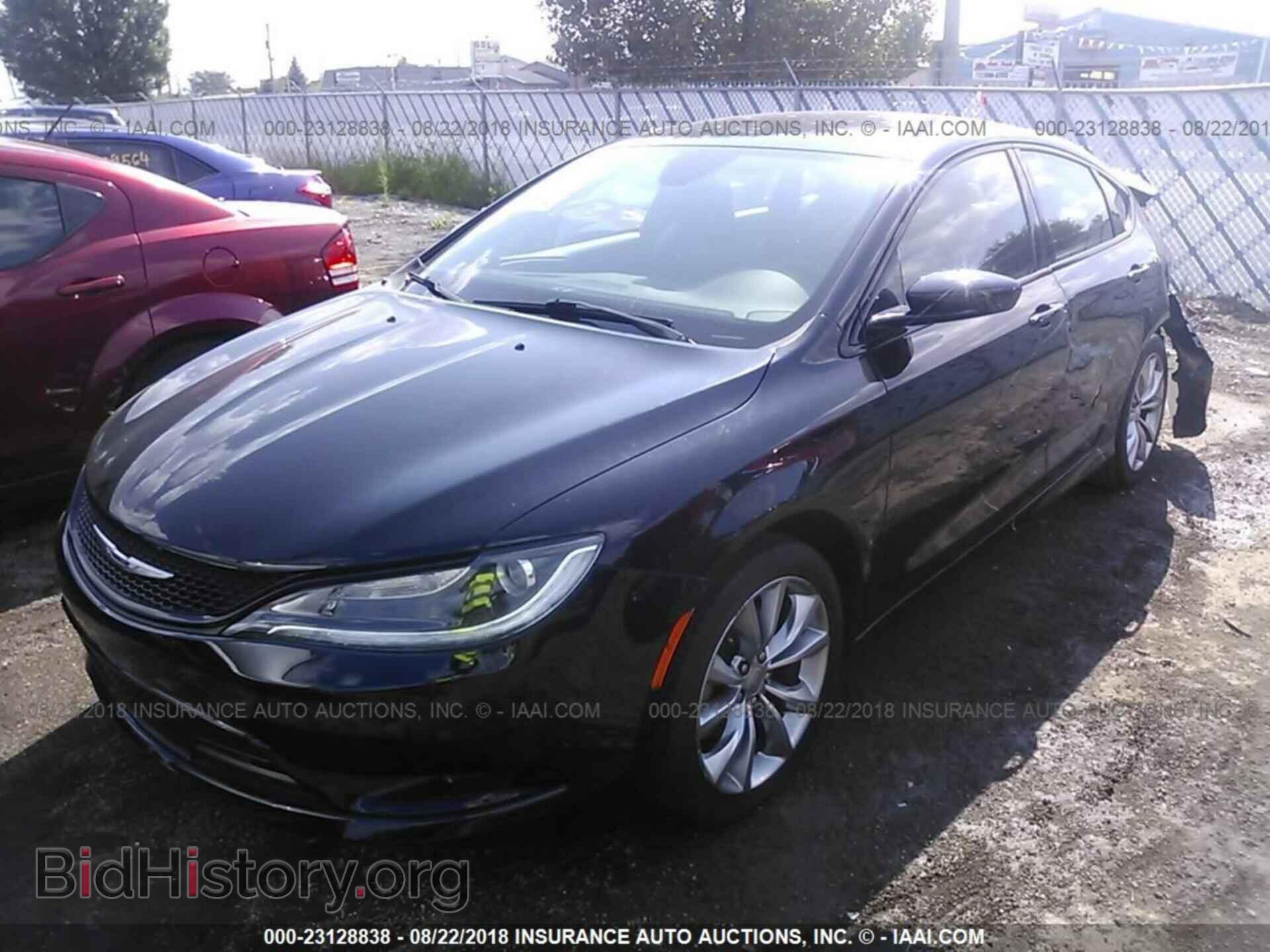 2016 Chrysler 200 - VIN: 1C3CCCBB8GN132395 - Фото 2
