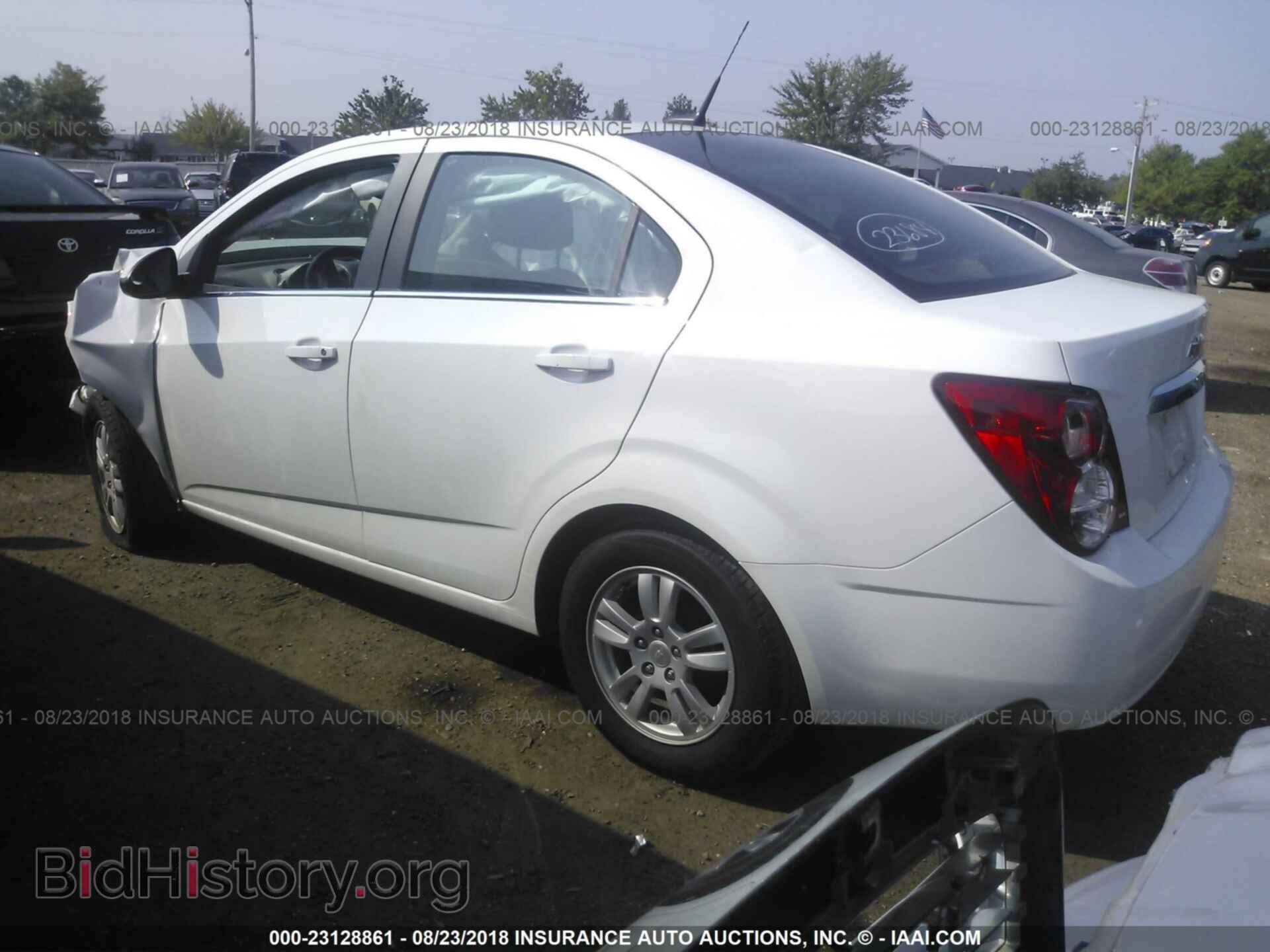 2014 Chevrolet Sonic - VIN: 1G1JC5SH4E4239474 - Фото 3