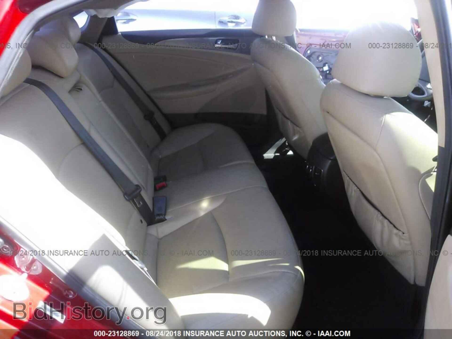 2012 Hyundai Sonata - VIN: KMHEC4A41CA042287 - Photo 8