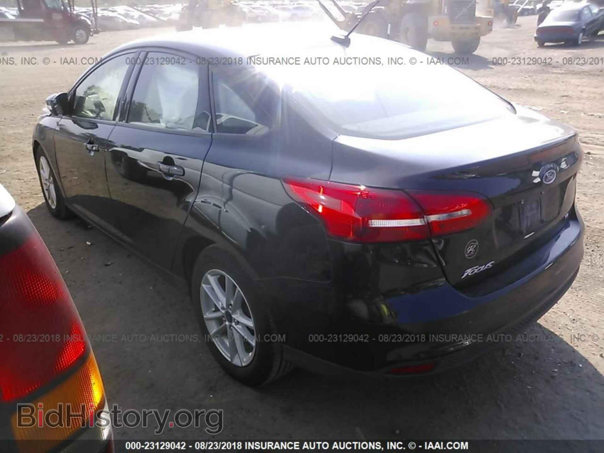 2017 Ford Focus - VIN: 1FADP3F21HL343388 - Photo 3