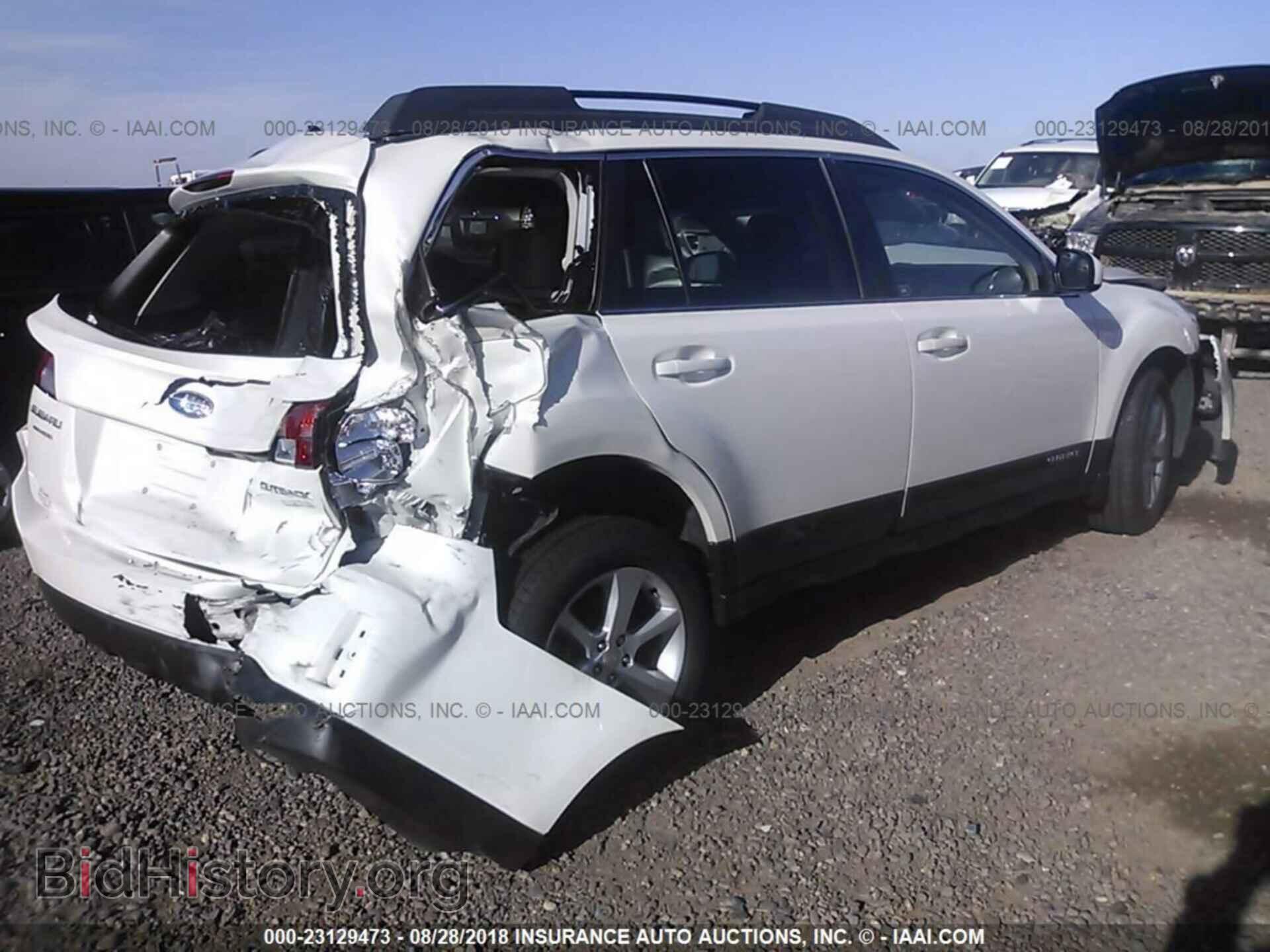 2014 Subaru Outback - VIN: 4S4BRBCC9E3322654 - Фото 4