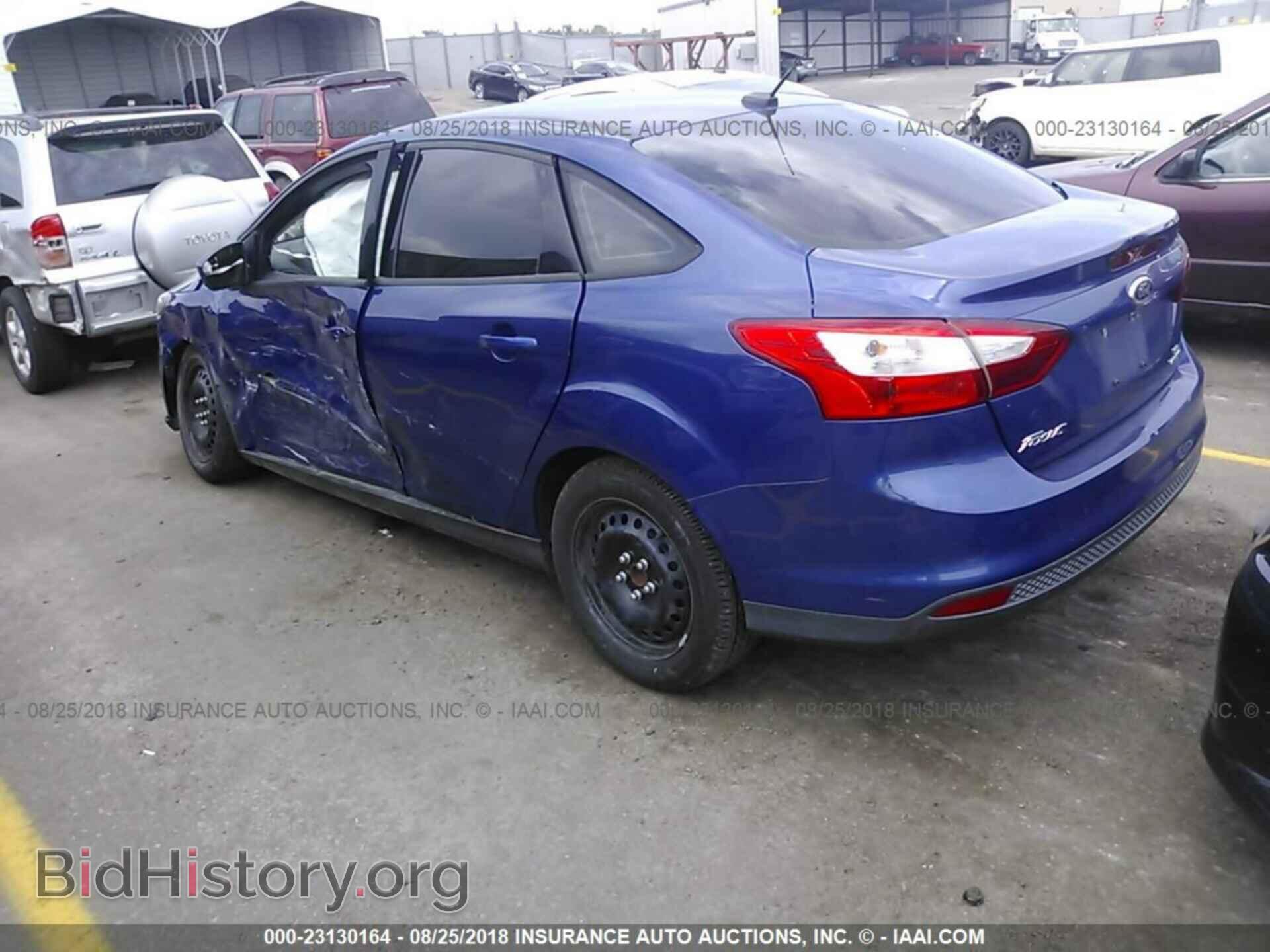 2012 Ford Focus - VIN: 1FAHP3F26CL466257 - Photo 3