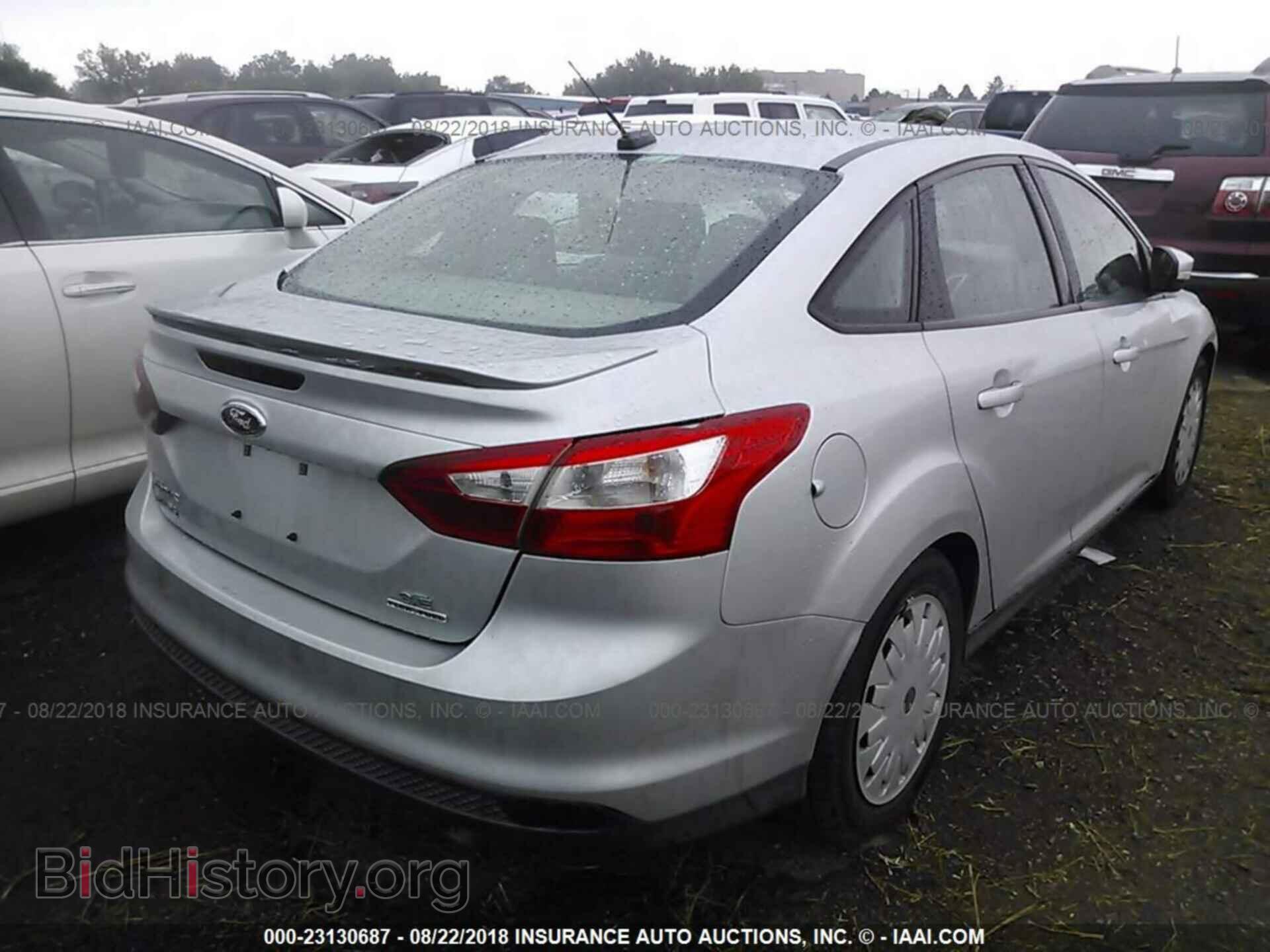 2014 Ford Focus - VIN: 1FADP3F26EL383218 - Photo 4