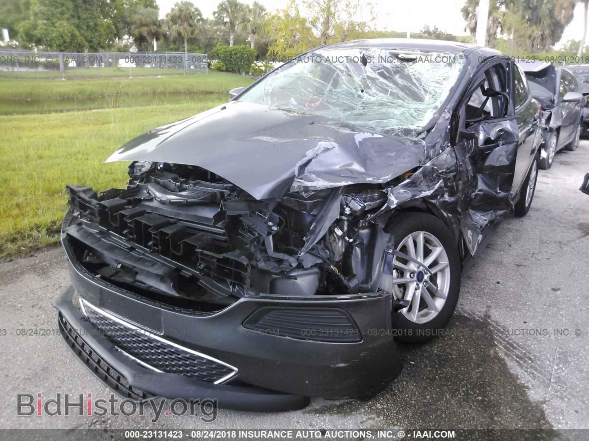 2017 Ford Focus - VIN: 1FADP3K21HL247282 - Фото 2