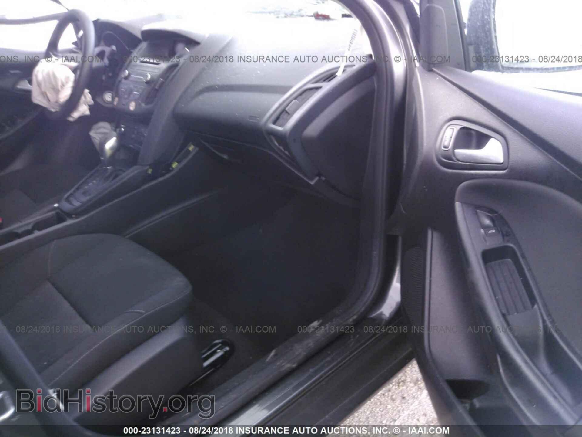 2017 Ford Focus - VIN: 1FADP3K21HL247282 - Фото 5