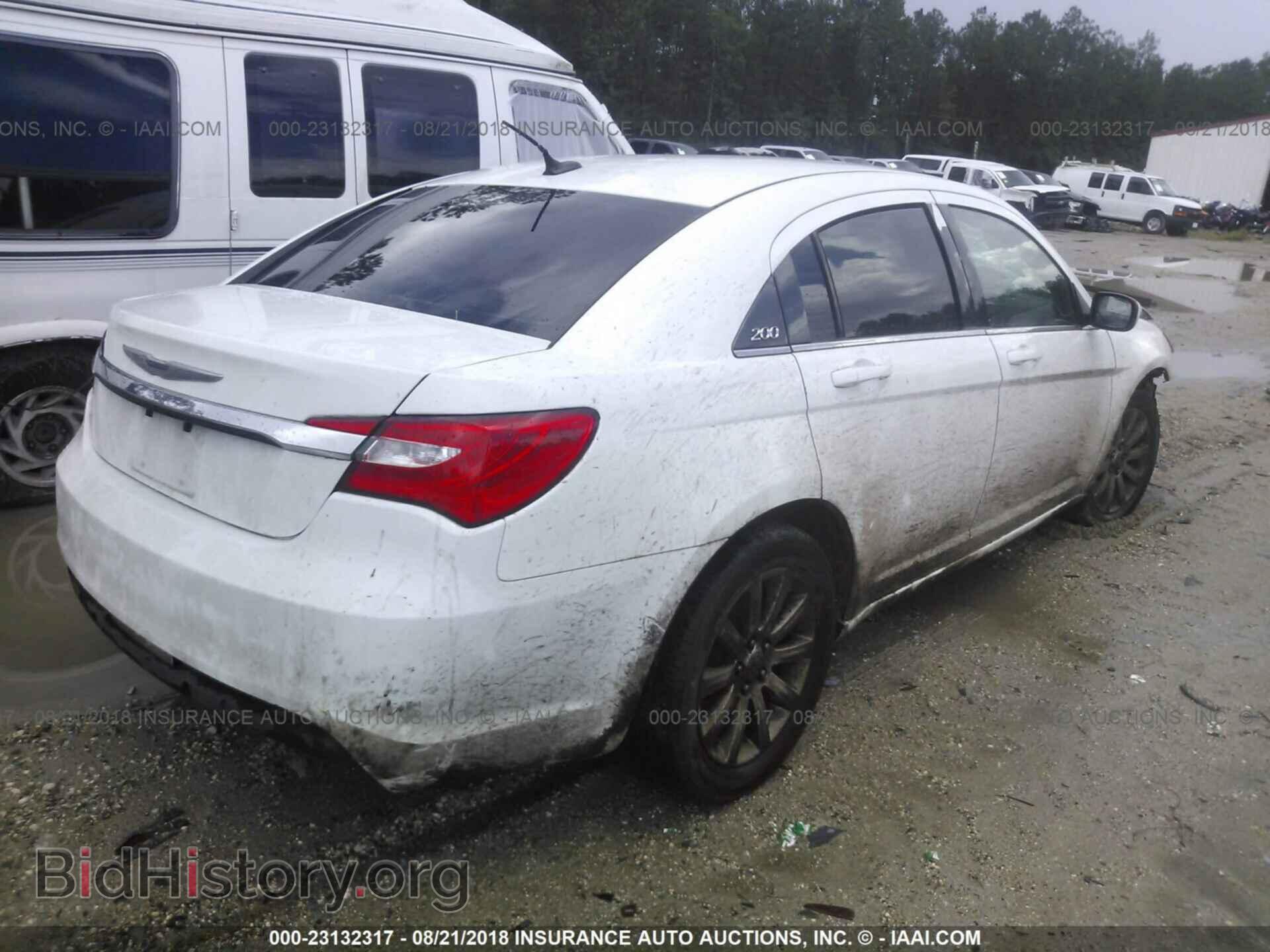 2013 Chrysler 200 - VIN: 1C3CCBBB0DN672880 - Photo 4