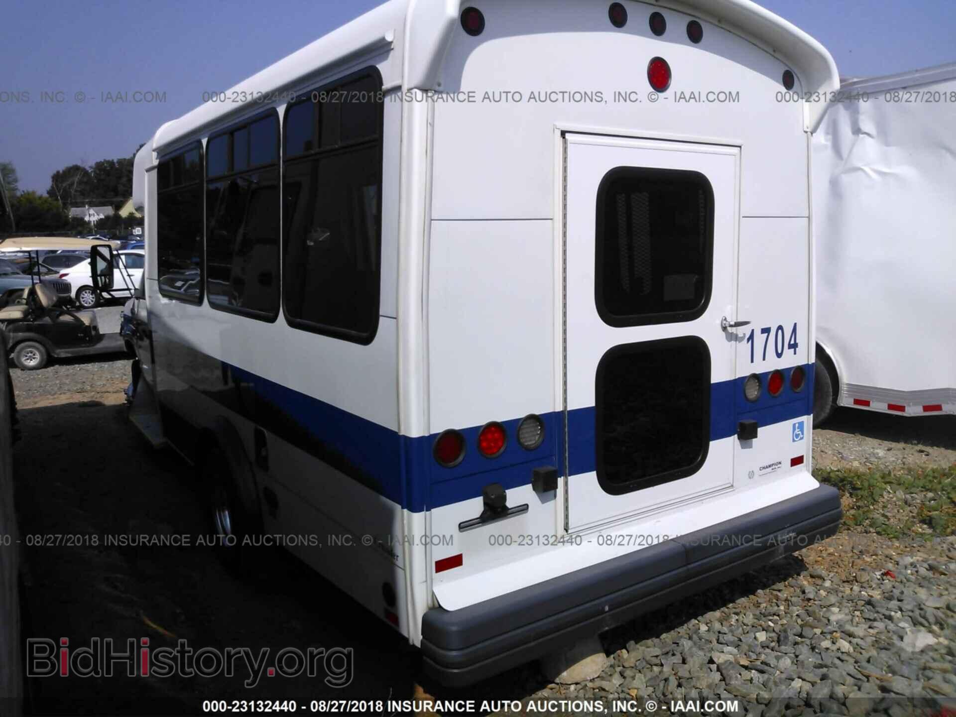 2013 Ford Econoline - VIN: 1FDEE3FL5DDA15260 - Photo 3