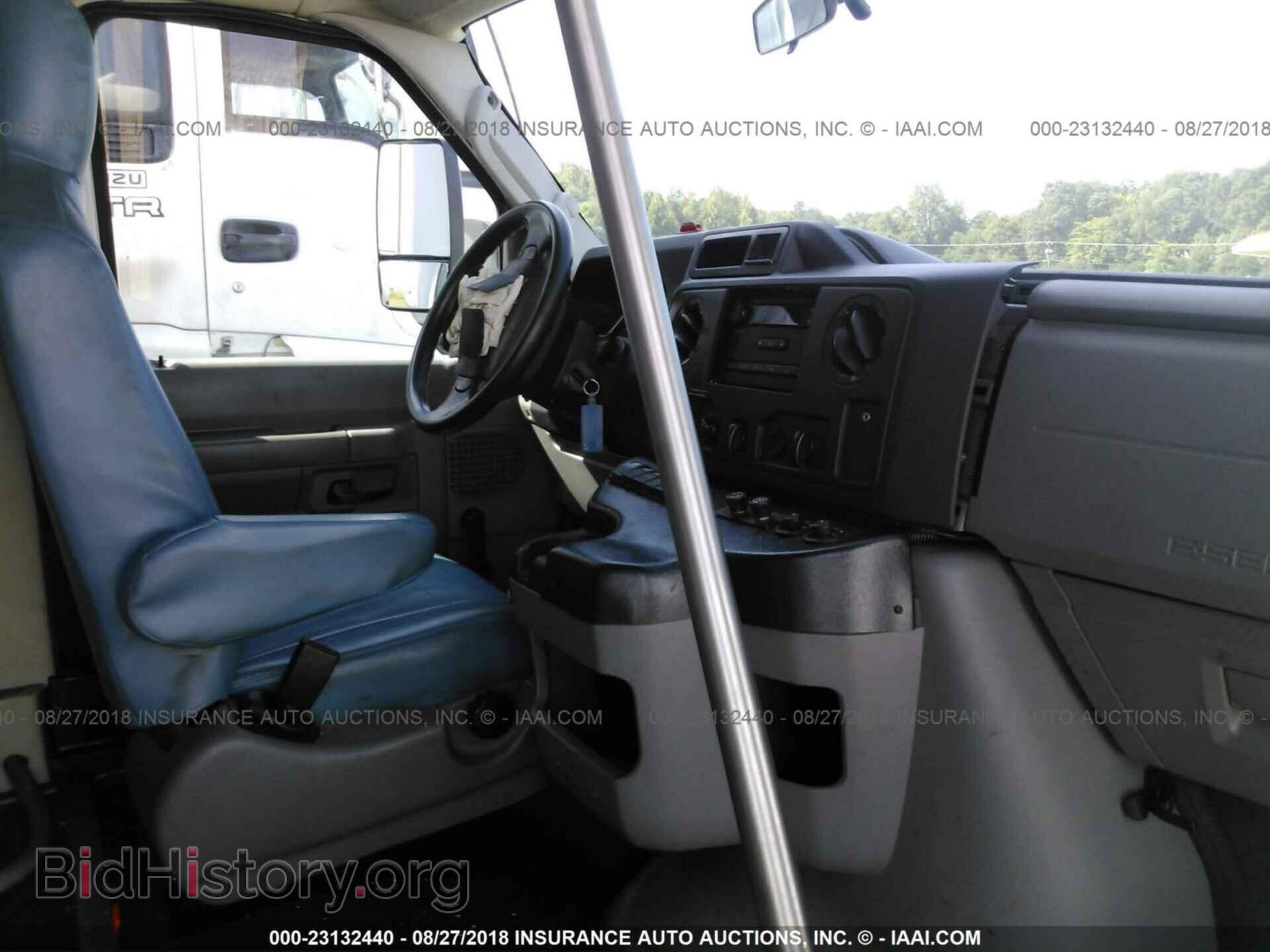 2013 Ford Econoline - VIN: 1FDEE3FL5DDA15260 - Photo 5