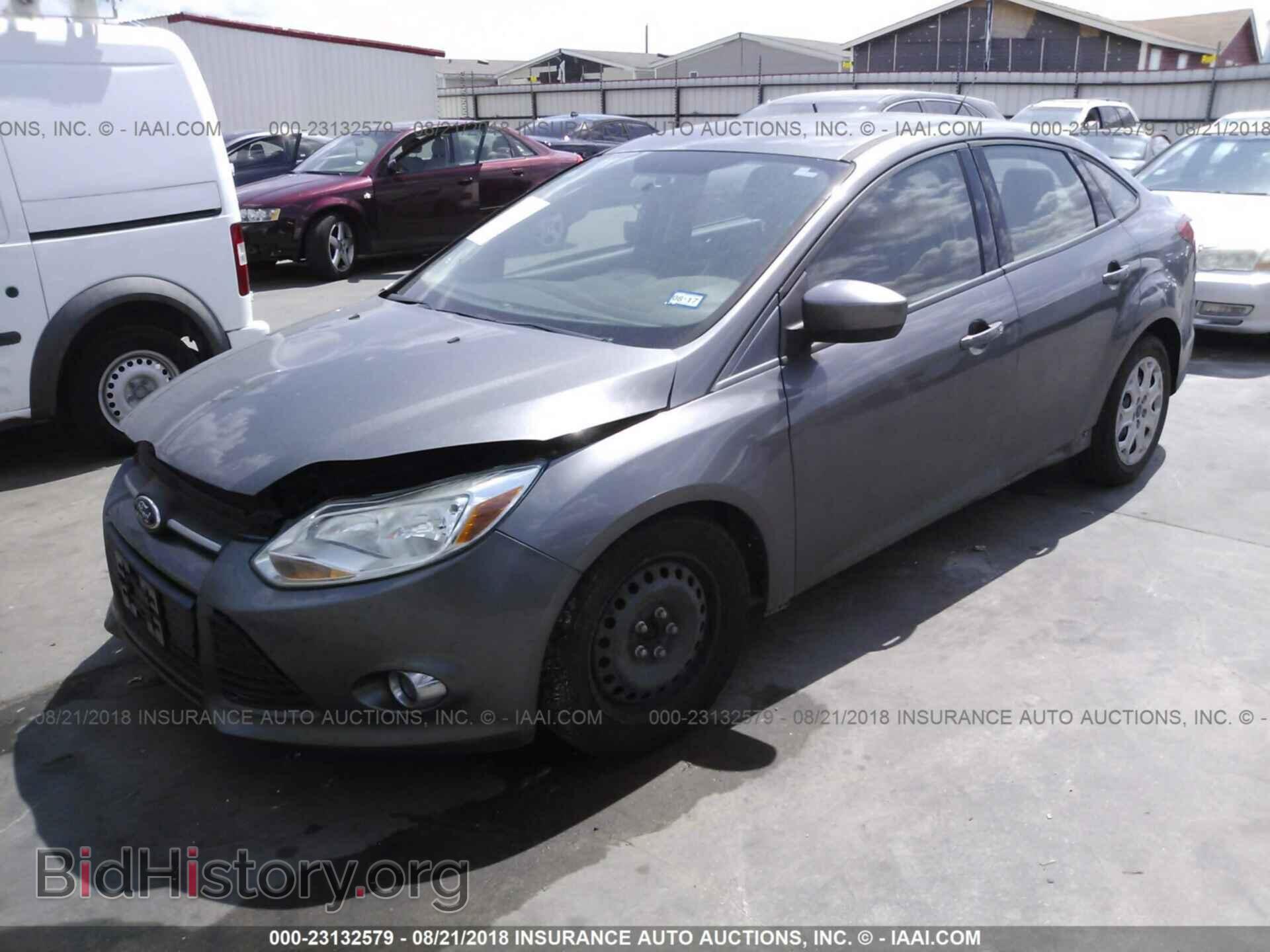 2012 Ford Focus - VIN: 1FAHP3F21CL469454 - Photo 2