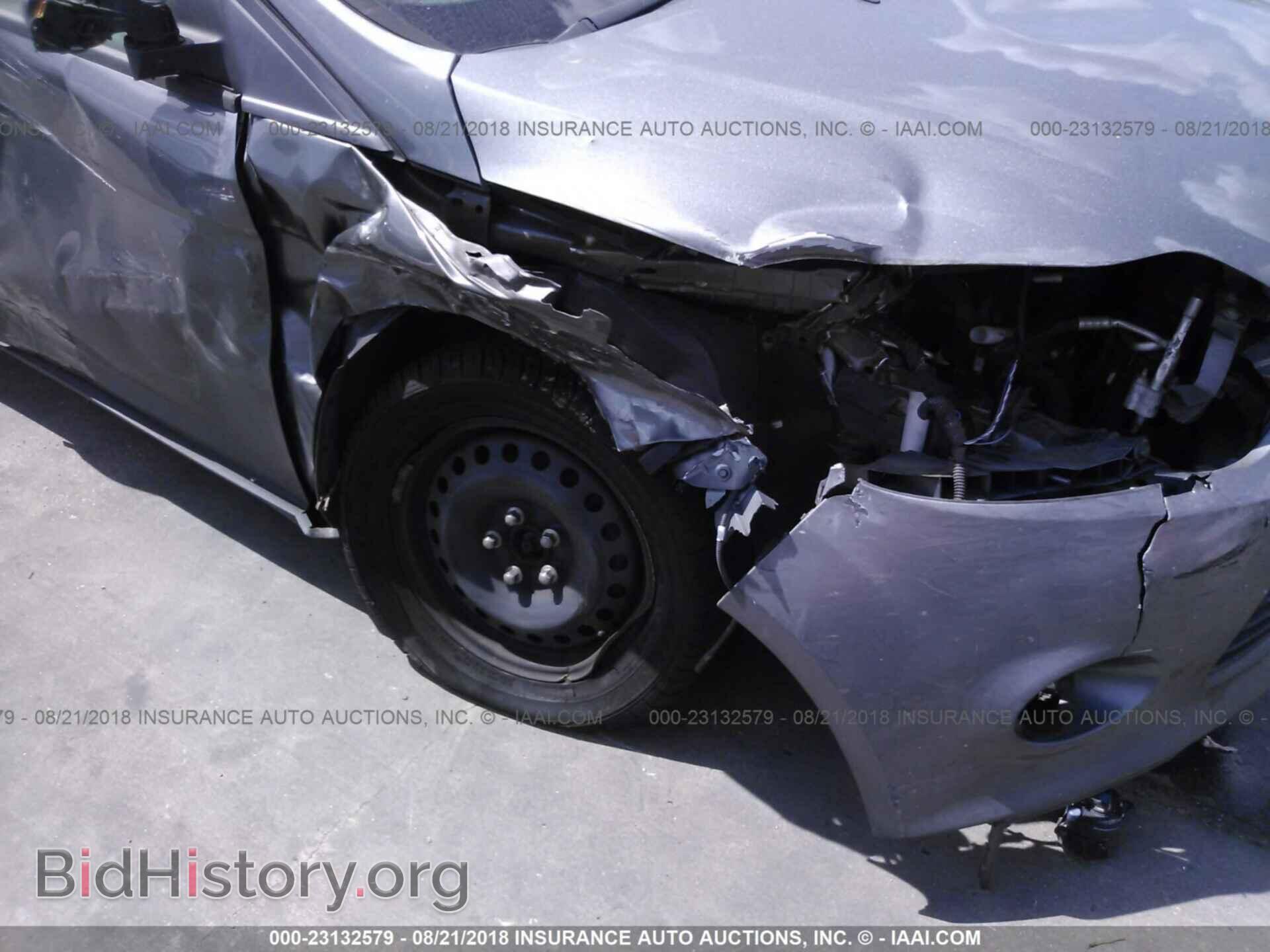 2012 Ford Focus - VIN: 1FAHP3F21CL469454 - Photo 6
