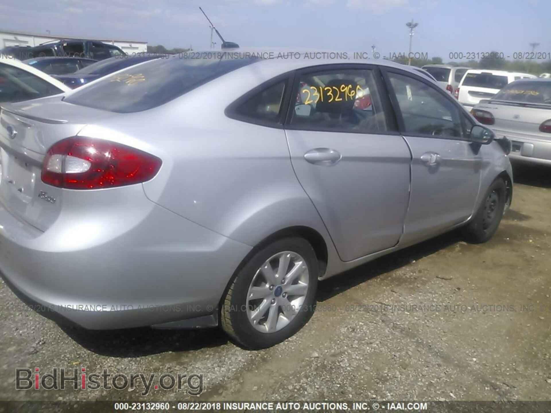 2012 Ford Fiesta - VIN: 3FADP4BJ3CM102068 - Фото 4