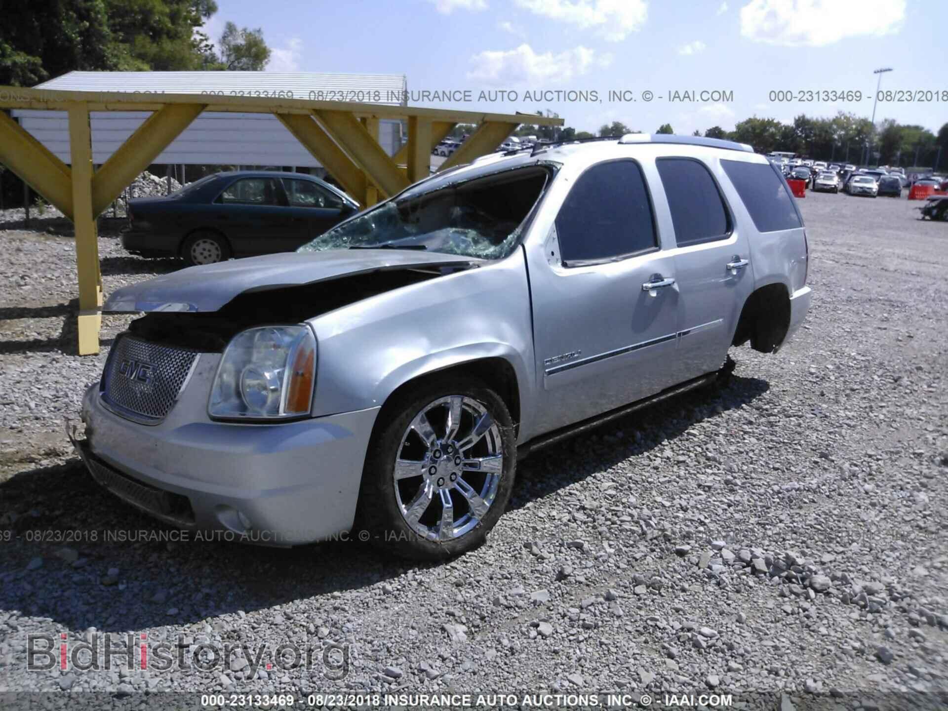 2013 Gmc Yukon - VIN: 1GKS2EEF7DR196540 - Photo 2