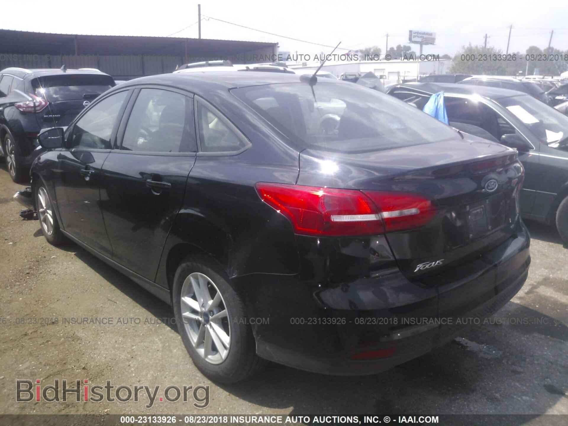 2017 Ford Focus - VIN: 1FADP3F20HL313704 - Photo 3
