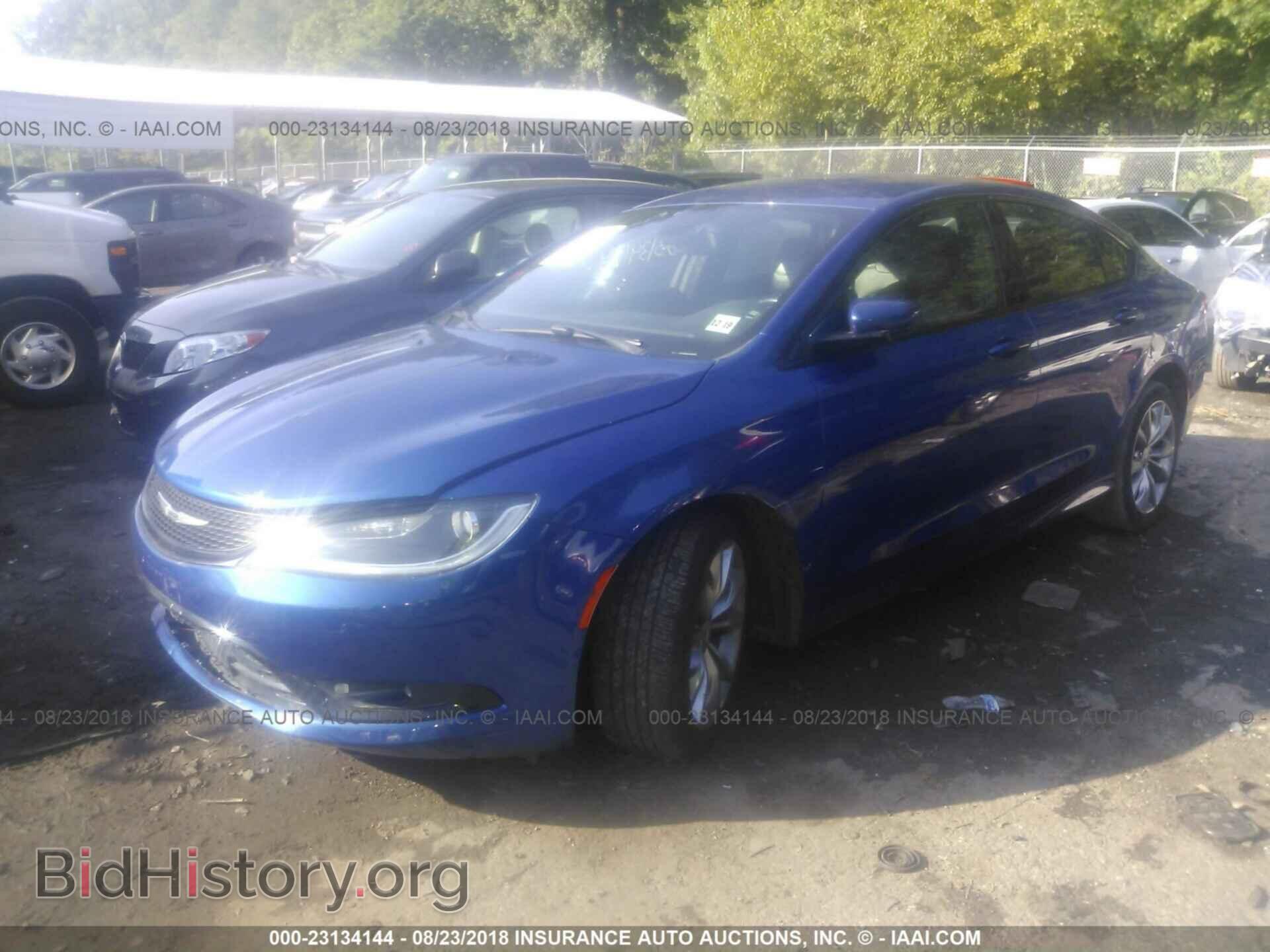 2015 Chrysler 200 - VIN: 1C3CCCBB5FN604695 - Фото 2