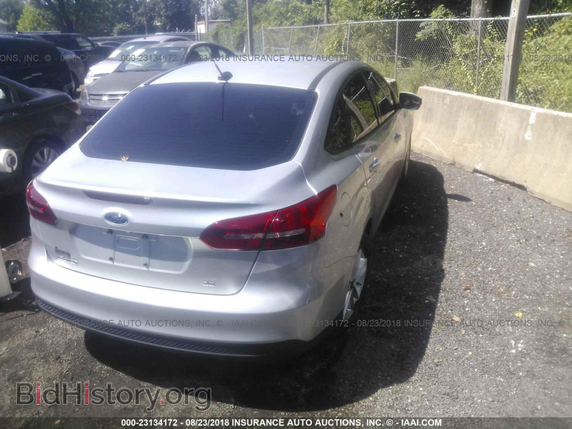 2016 Ford Focus - VIN: 1FADP3F24GL377419 - Фото 4