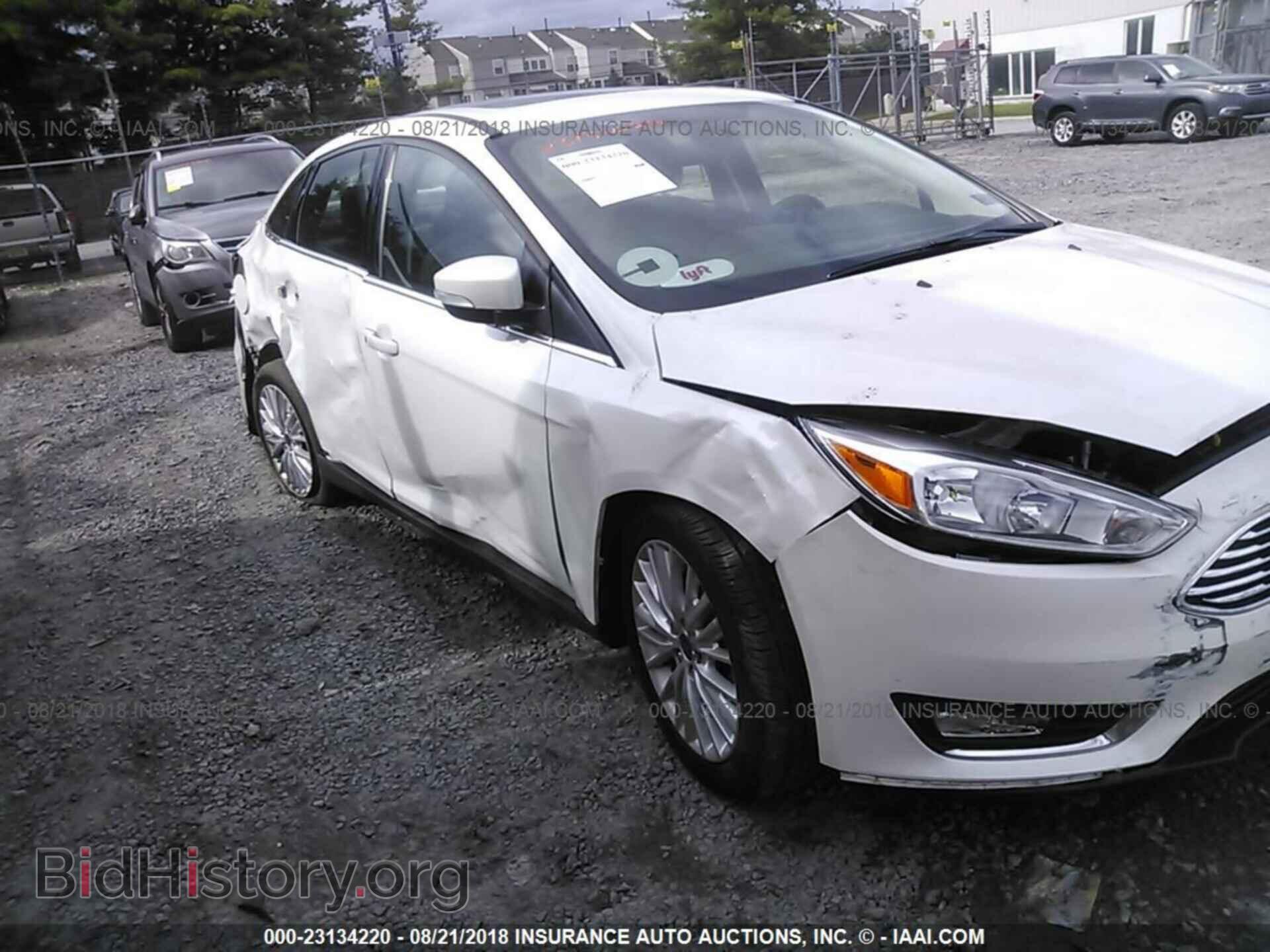2017 Ford Focus - VIN: 1FADP3J23HL201180 - Photo 6