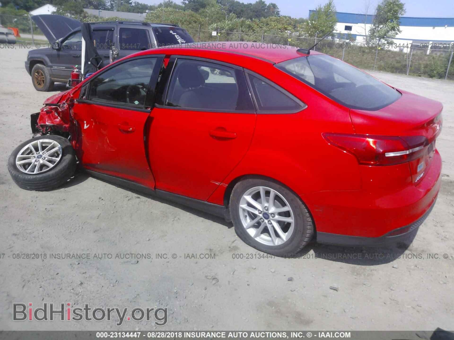 2015 Ford Focus - VIN: 1FADP3F20FL203443 - Фото 3