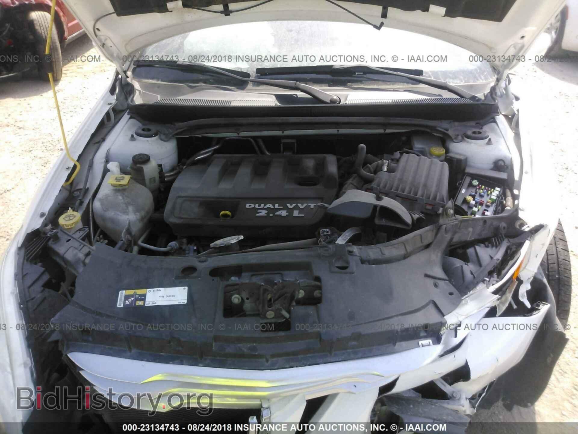 2014 Chrysler 200 - VIN: 1C3CCBAB0EN208930 - Photo 10