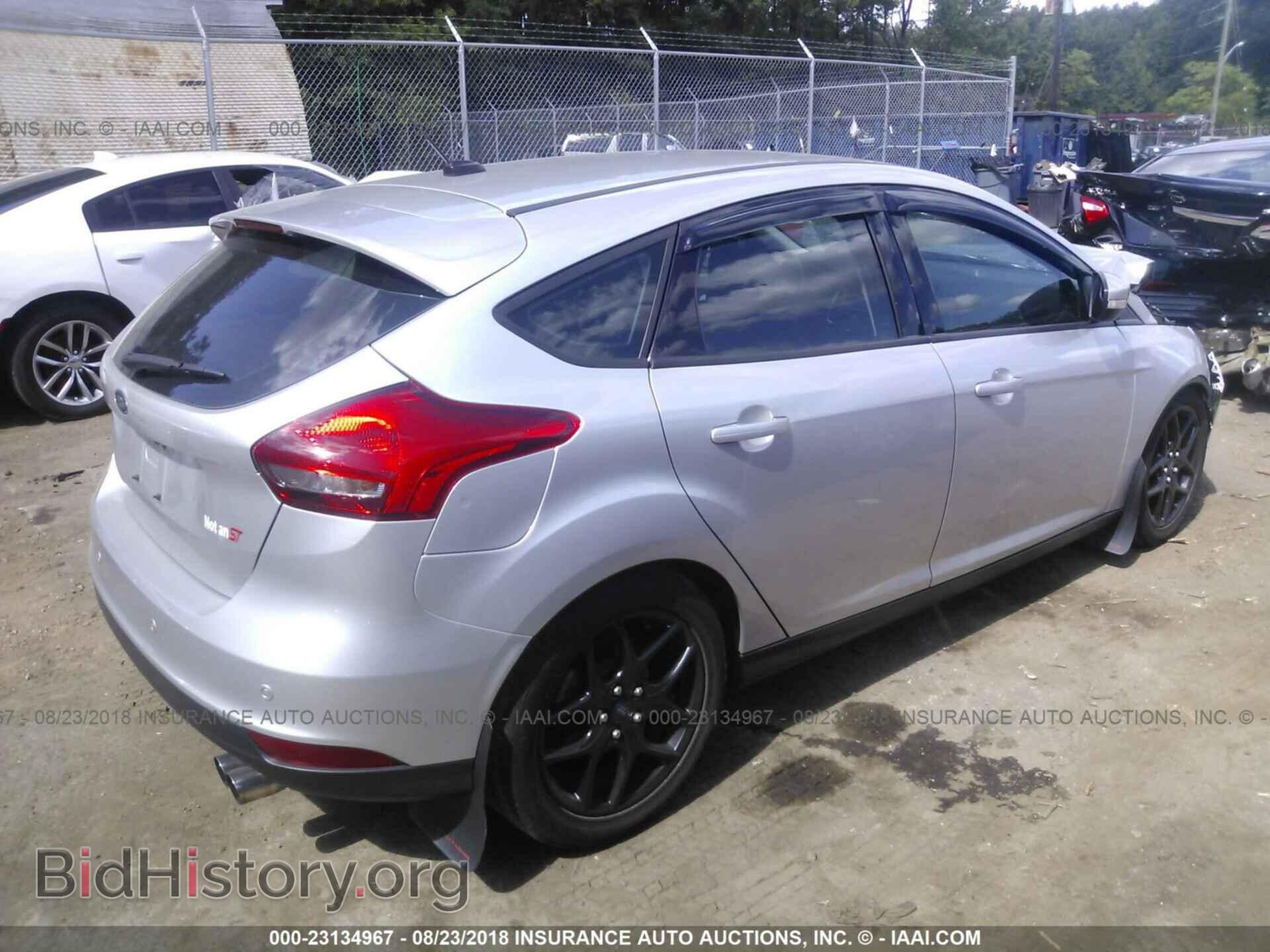 2016 Ford Focus - VIN: 1FADP3K24GL242382 - Фото 4