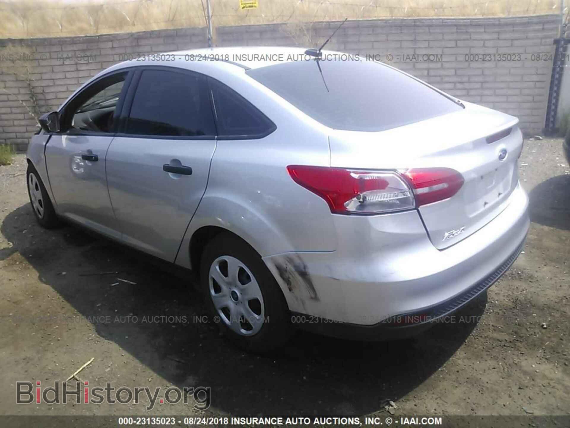2017 Ford Focus - VIN: 1FADP3E29HL263872 - Photo 3