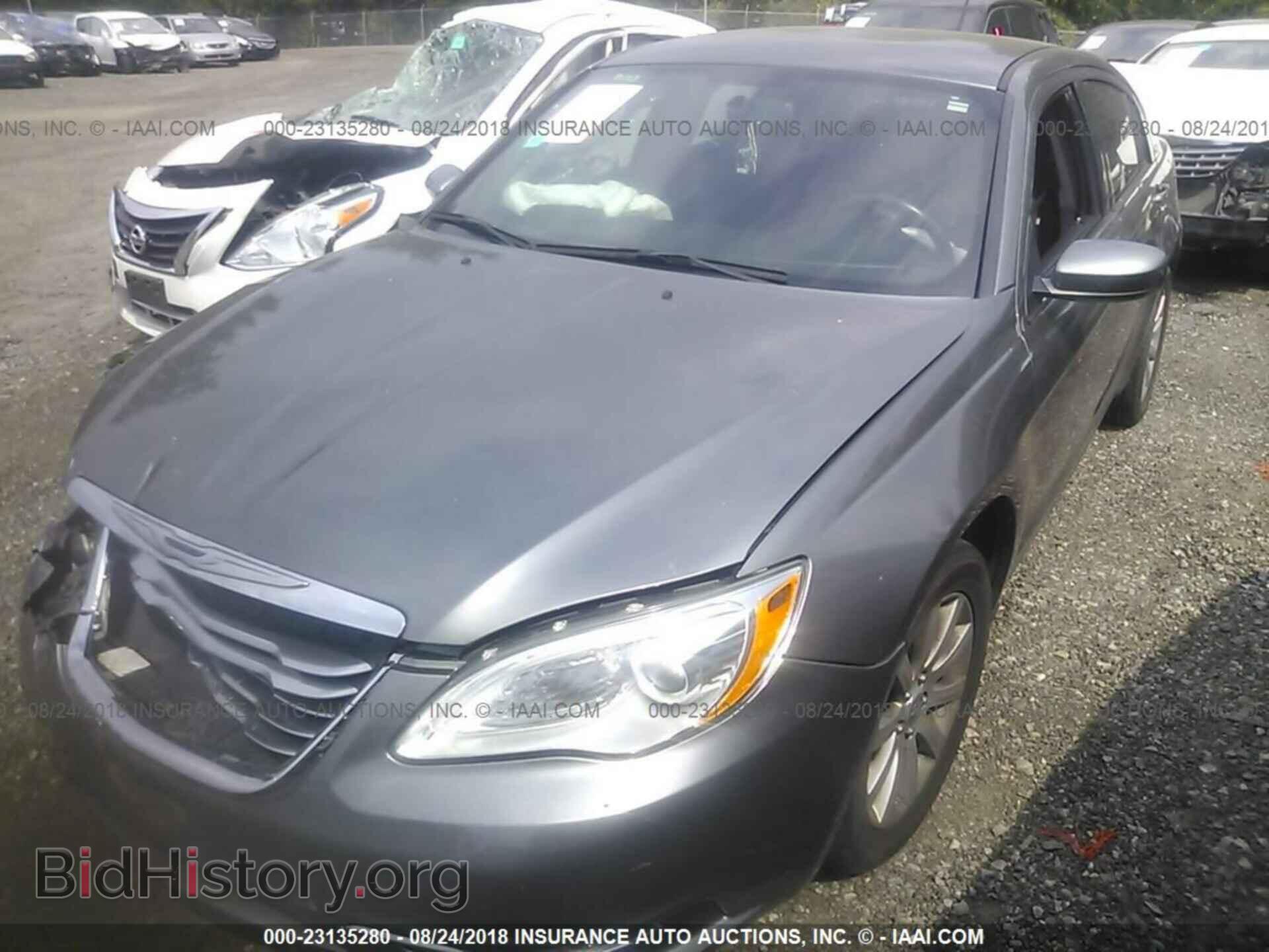 2013 Chrysler 200 - VIN: 1C3CCBBB7DN762706 - Photo 2