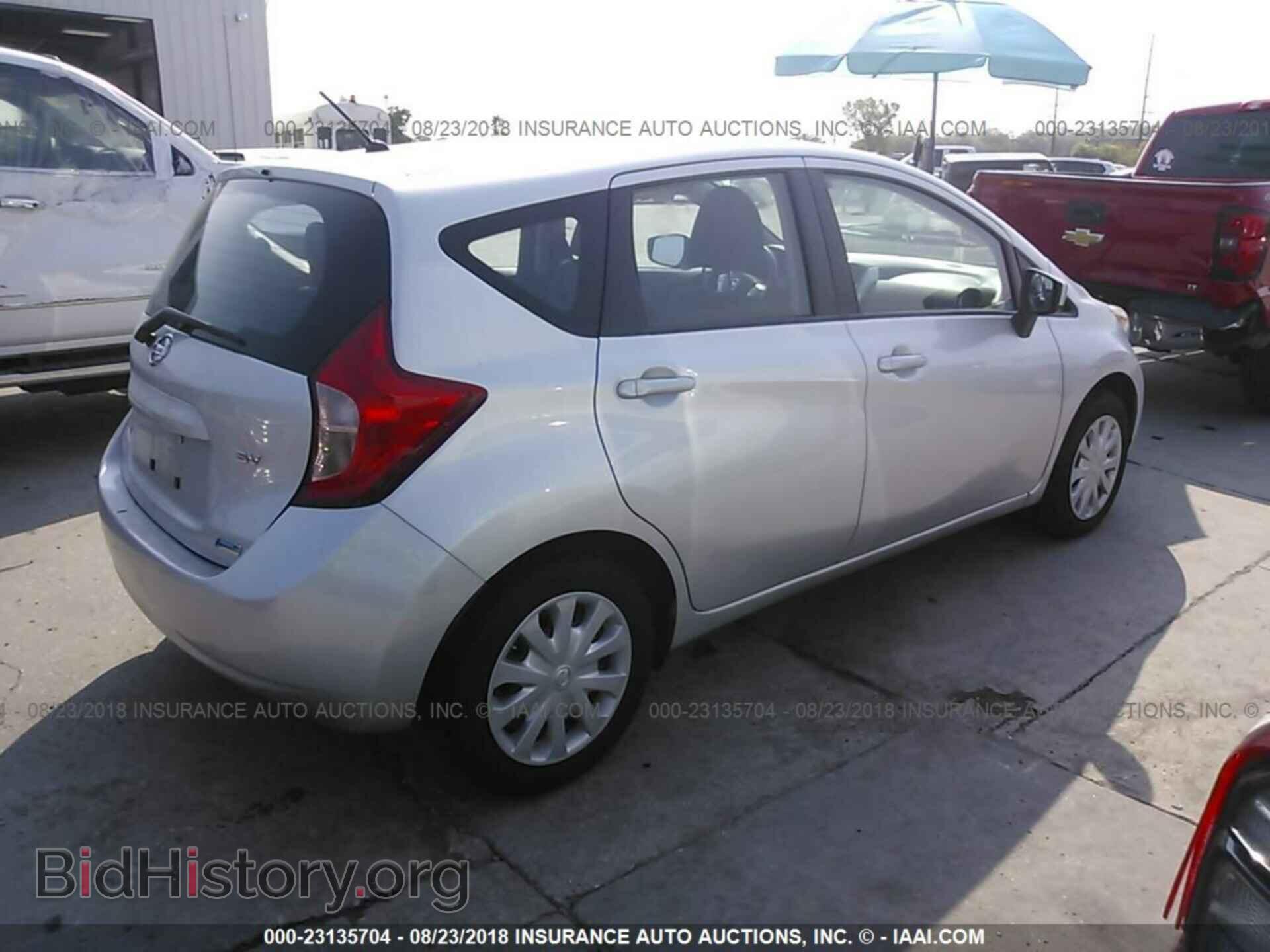 2015 Nissan Versa note - VIN: 3N1CE2CPXFL379879 - Фото 4