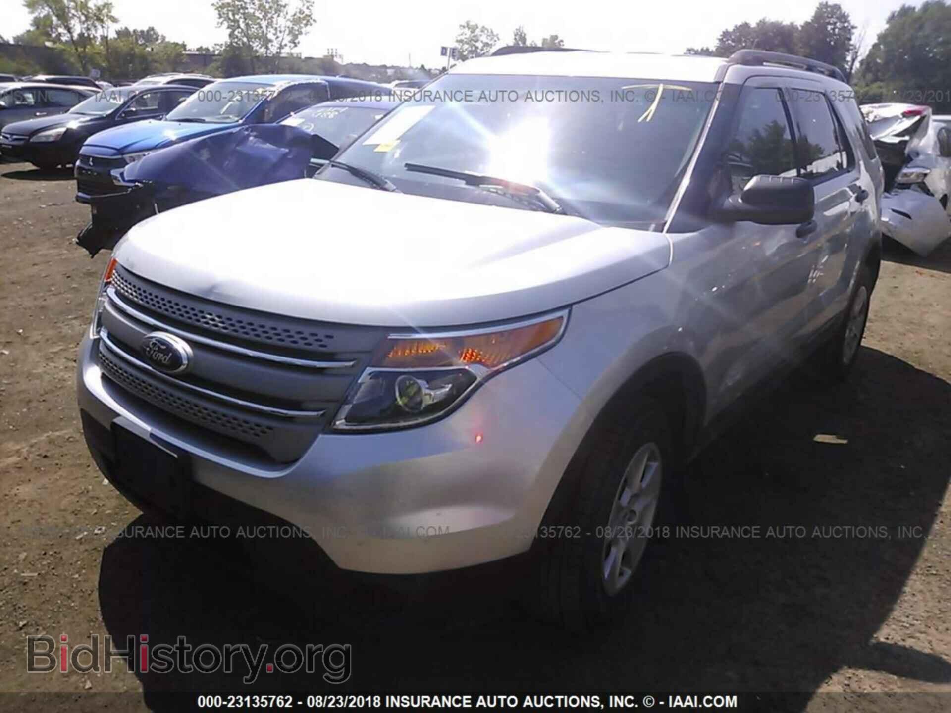 2014 Ford Explorer - VIN: 1FM5K8B84EGC25646 - Photo 2
