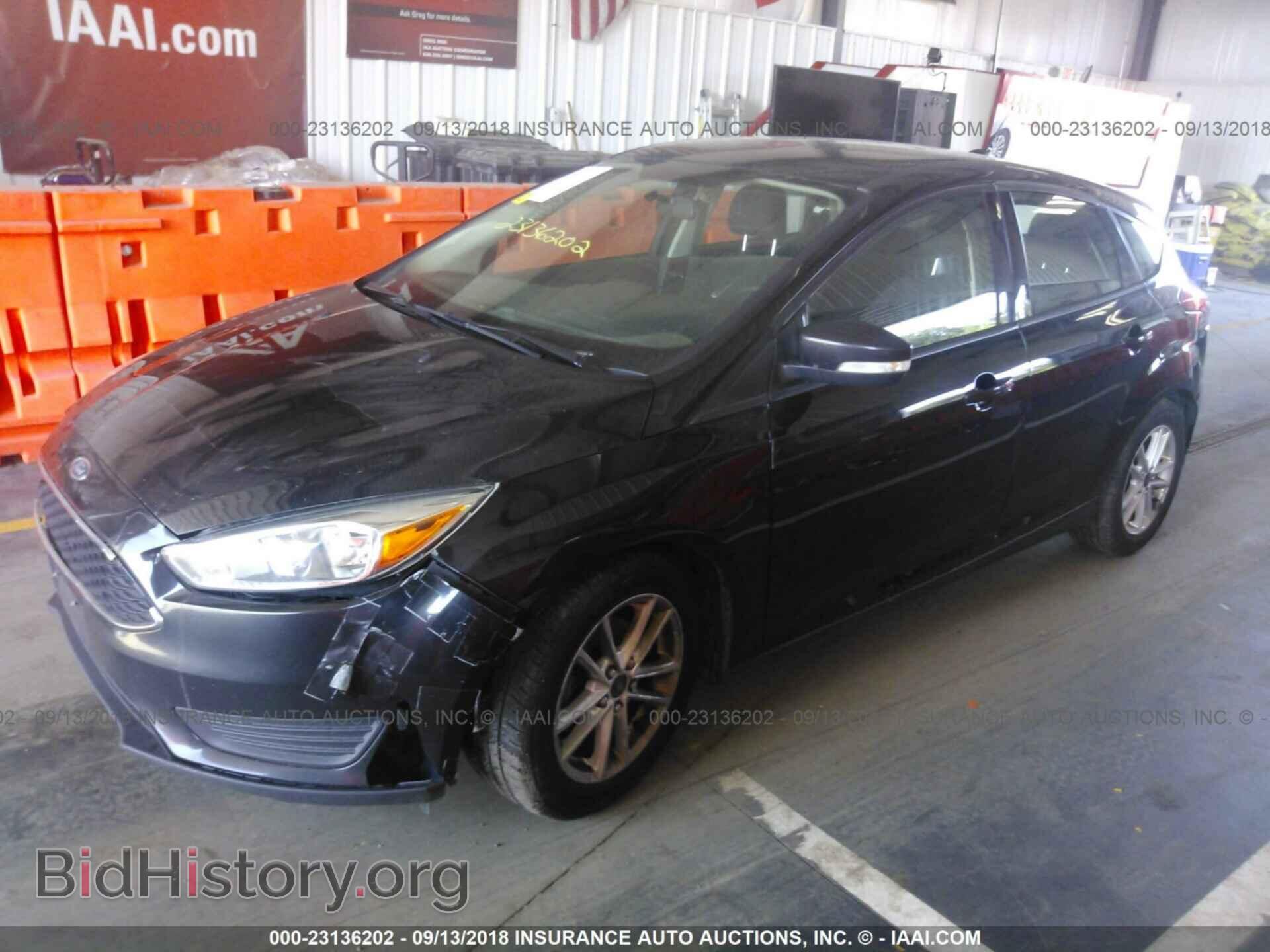 2015 Ford Focus - VIN: 1FADP3K26FL301902 - Photo 2