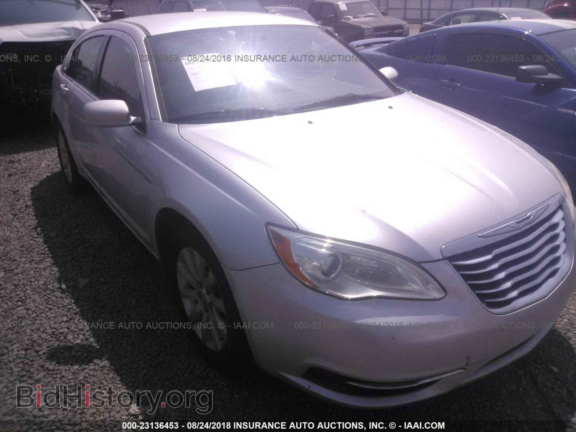 Photo 1C3BC1FB2BN575256 - Chrysler 200 2011