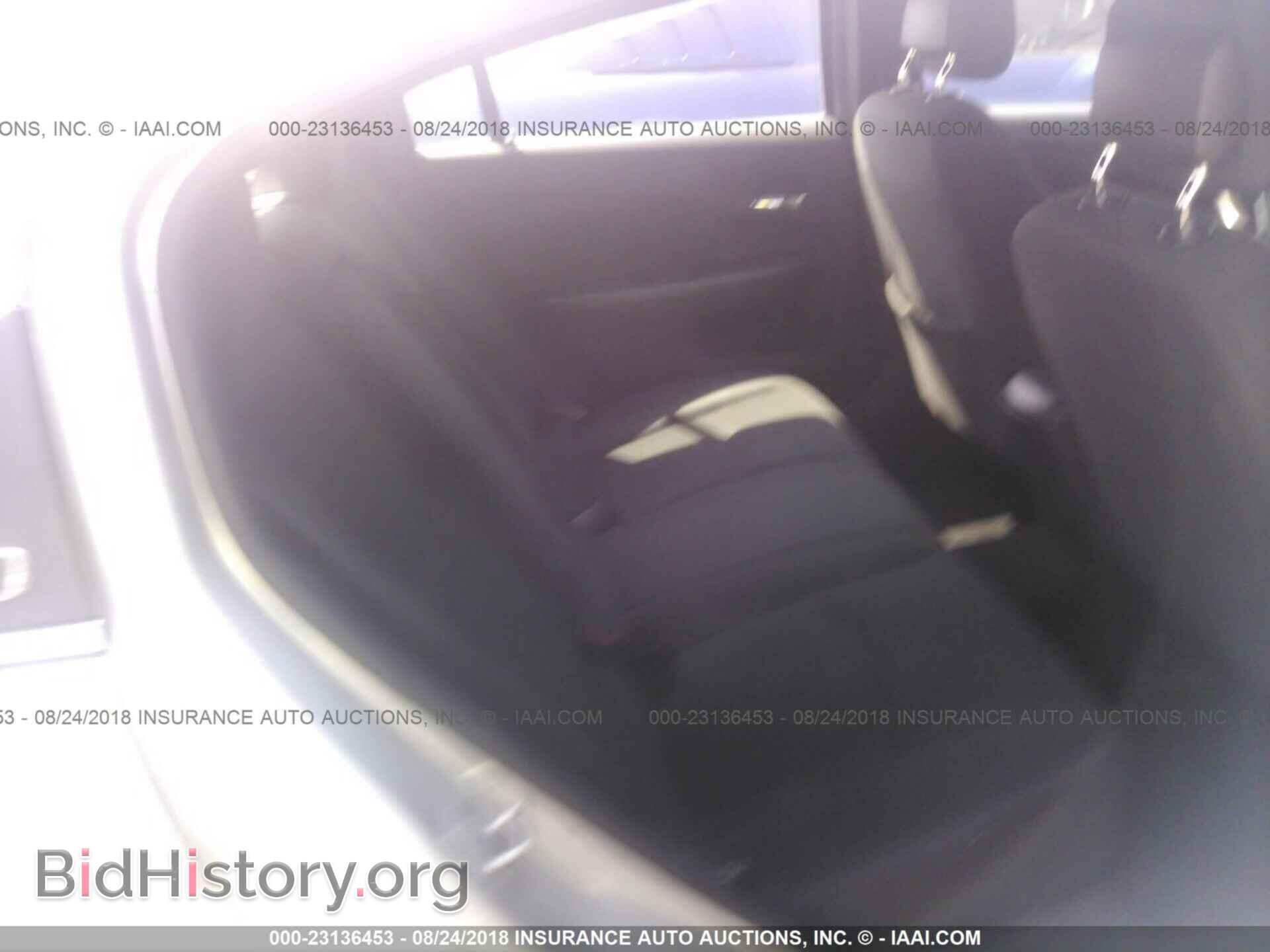 2011 Chrysler 200 - VIN: 1C3BC1FB2BN575256 - Photo 8
