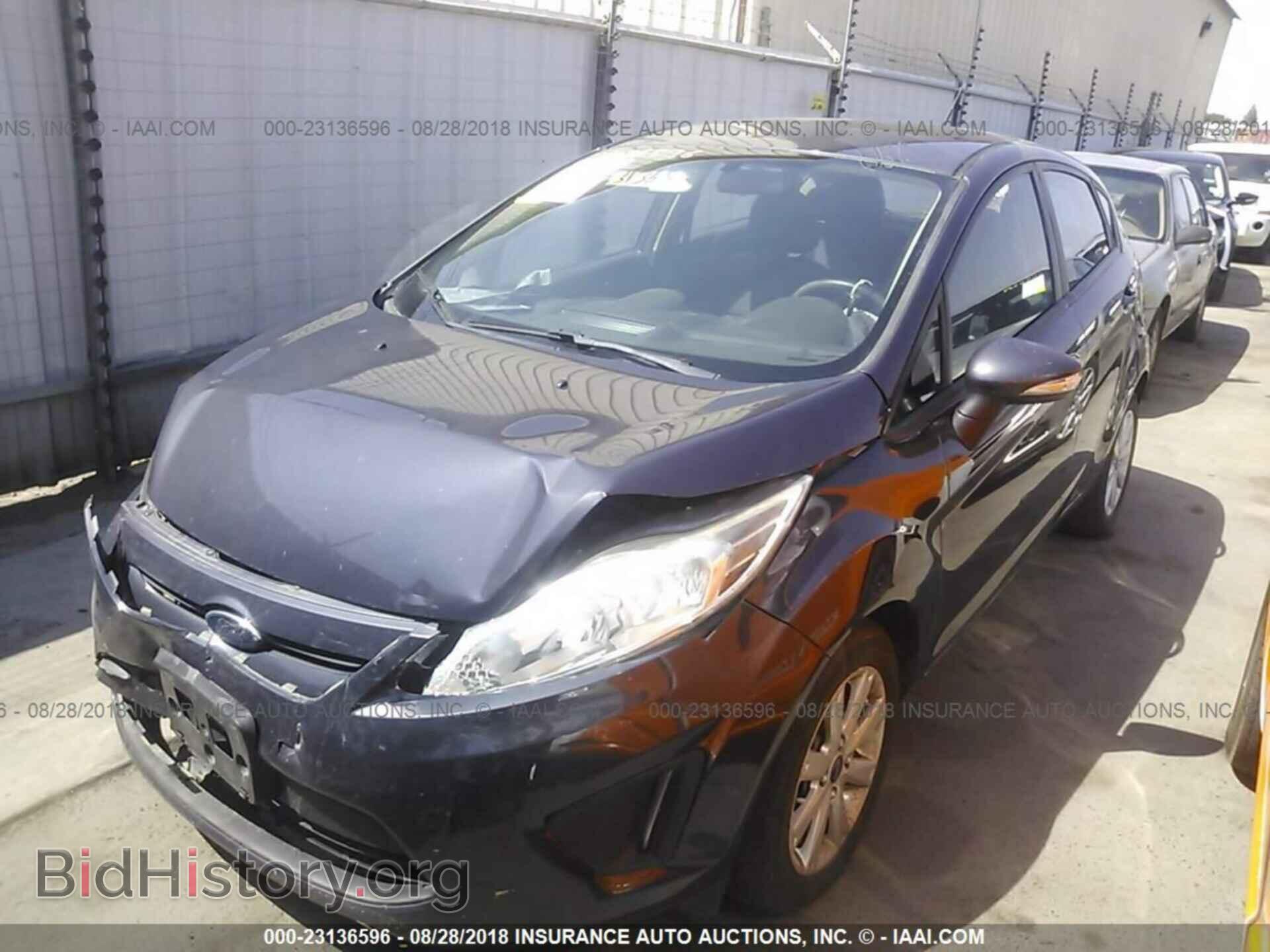2013 Ford Fiesta - VIN: 3FADP4EJ1DM109467 - Фото 2