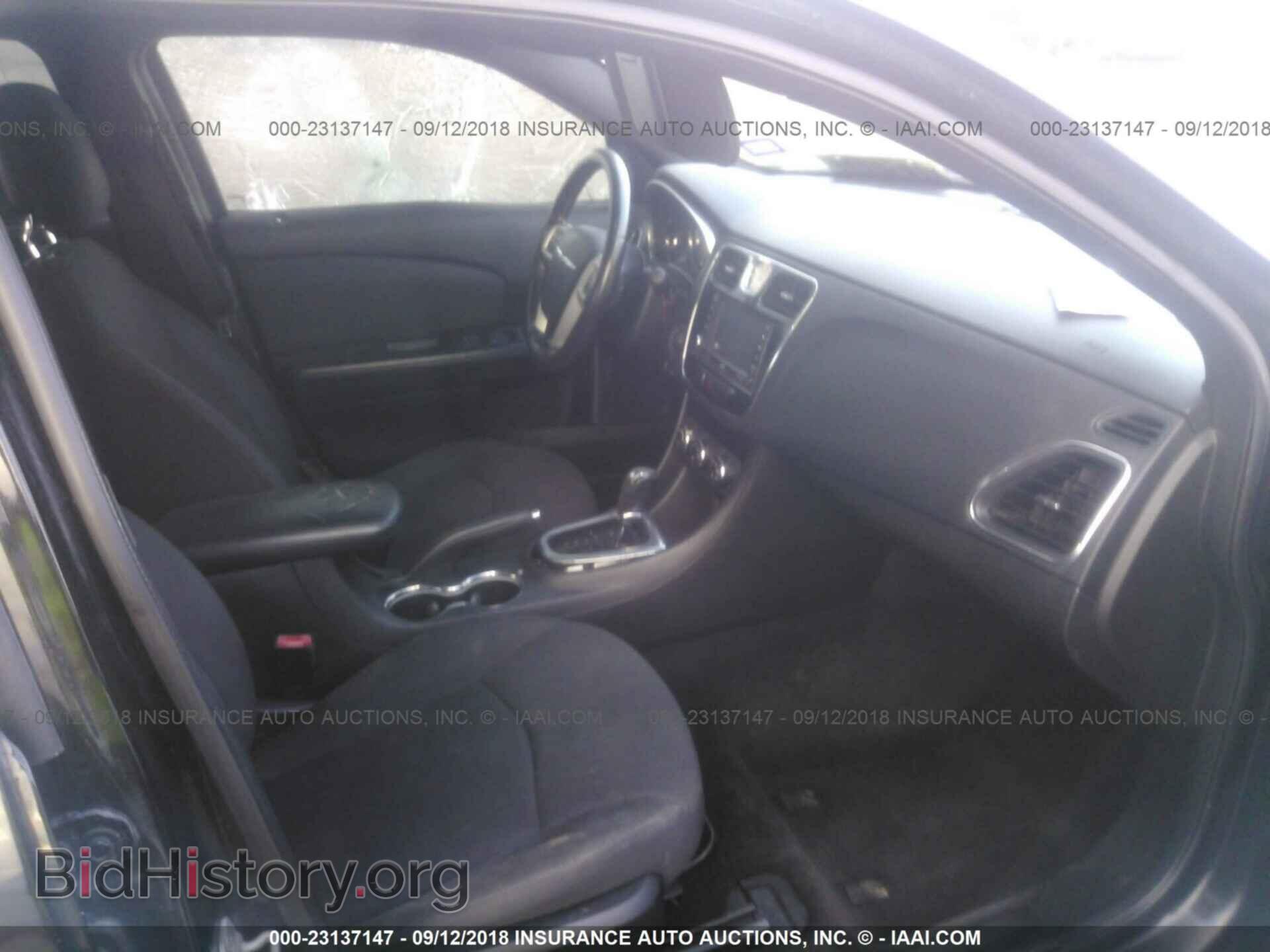 2012 Chrysler 200 - VIN: 1C3CCBBB6CN267315 - Фото 5