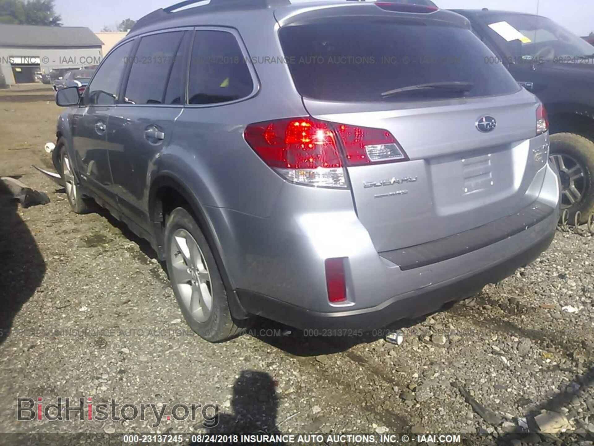 2014 Subaru Outback - VIN: 4S4BRCCC1E3241055 - Фото 3
