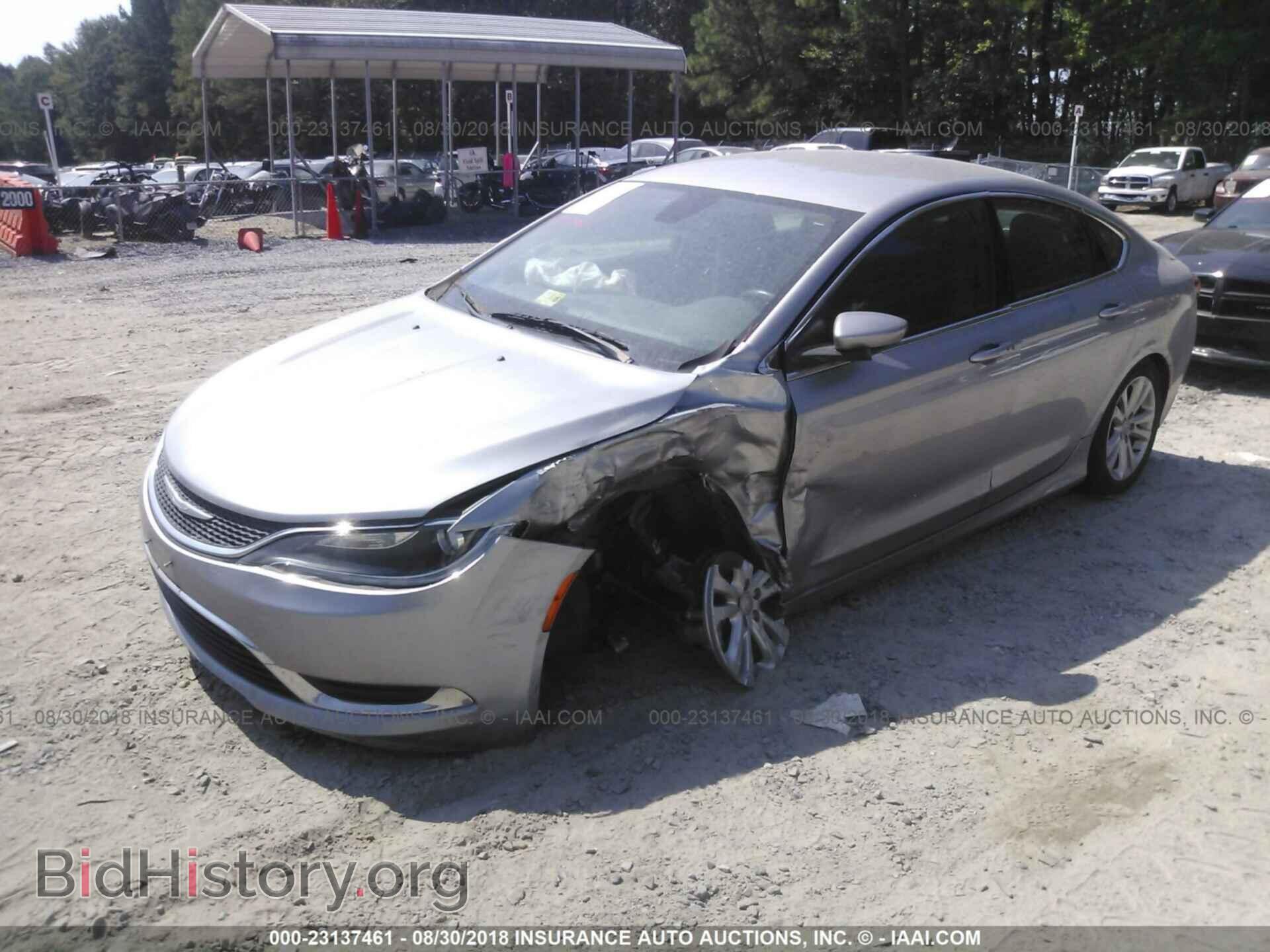 2015 Chrysler 200 - VIN: 1C3CCCAB1FN692596 - Photo 2