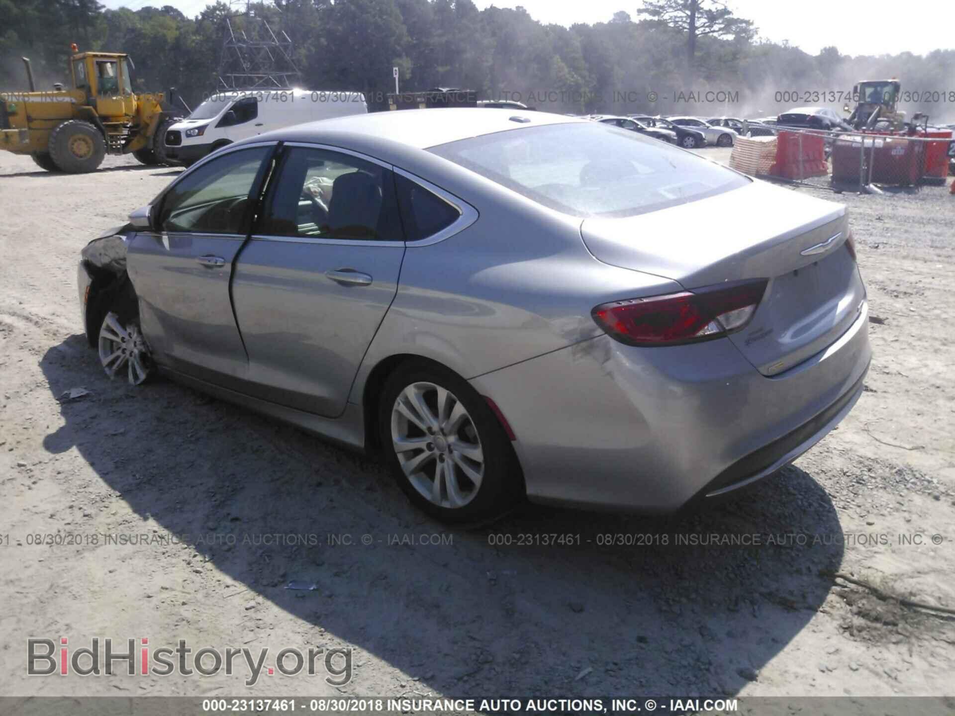 2015 Chrysler 200 - VIN: 1C3CCCAB1FN692596 - Photo 3