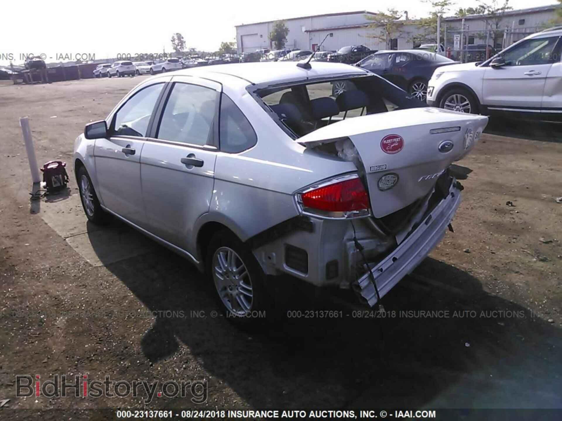 2011 Ford Focus - VIN: 1FAHP3FN3BW145977 - Фото 3