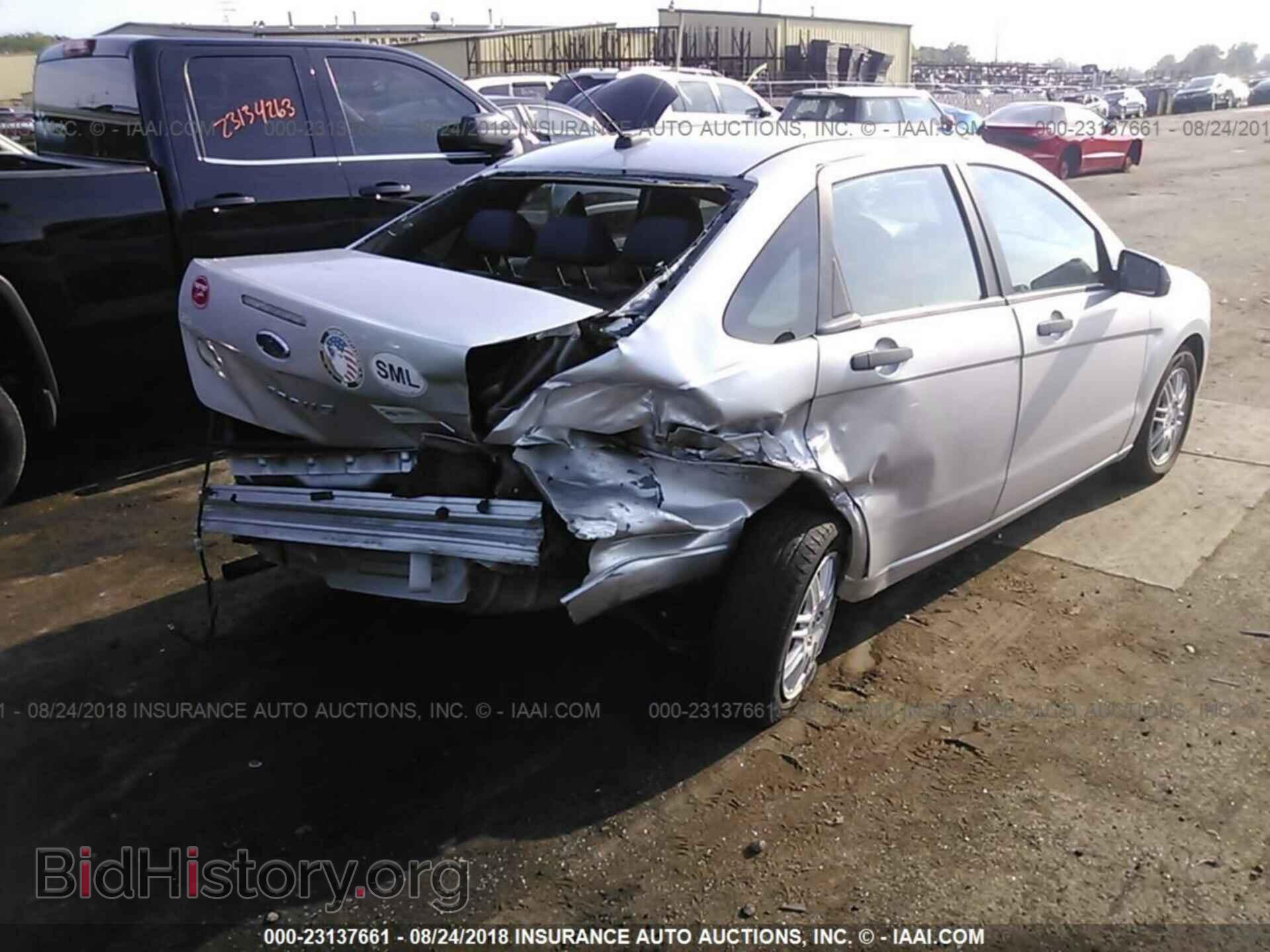 2011 Ford Focus - VIN: 1FAHP3FN3BW145977 - Фото 4