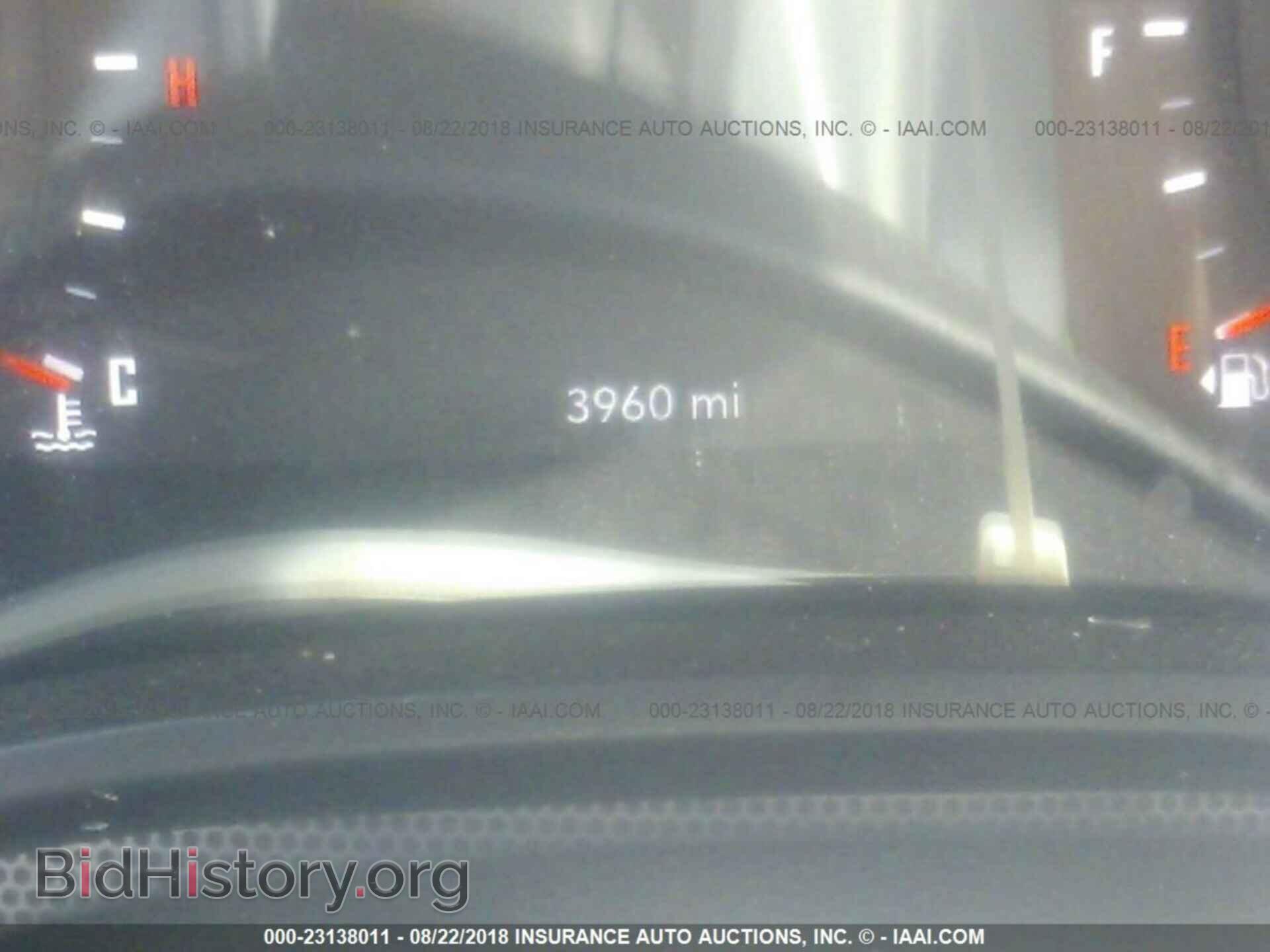 2018 Dodge Challenger - VIN: 2C3CDZFJ9JH146419 - Photo 7